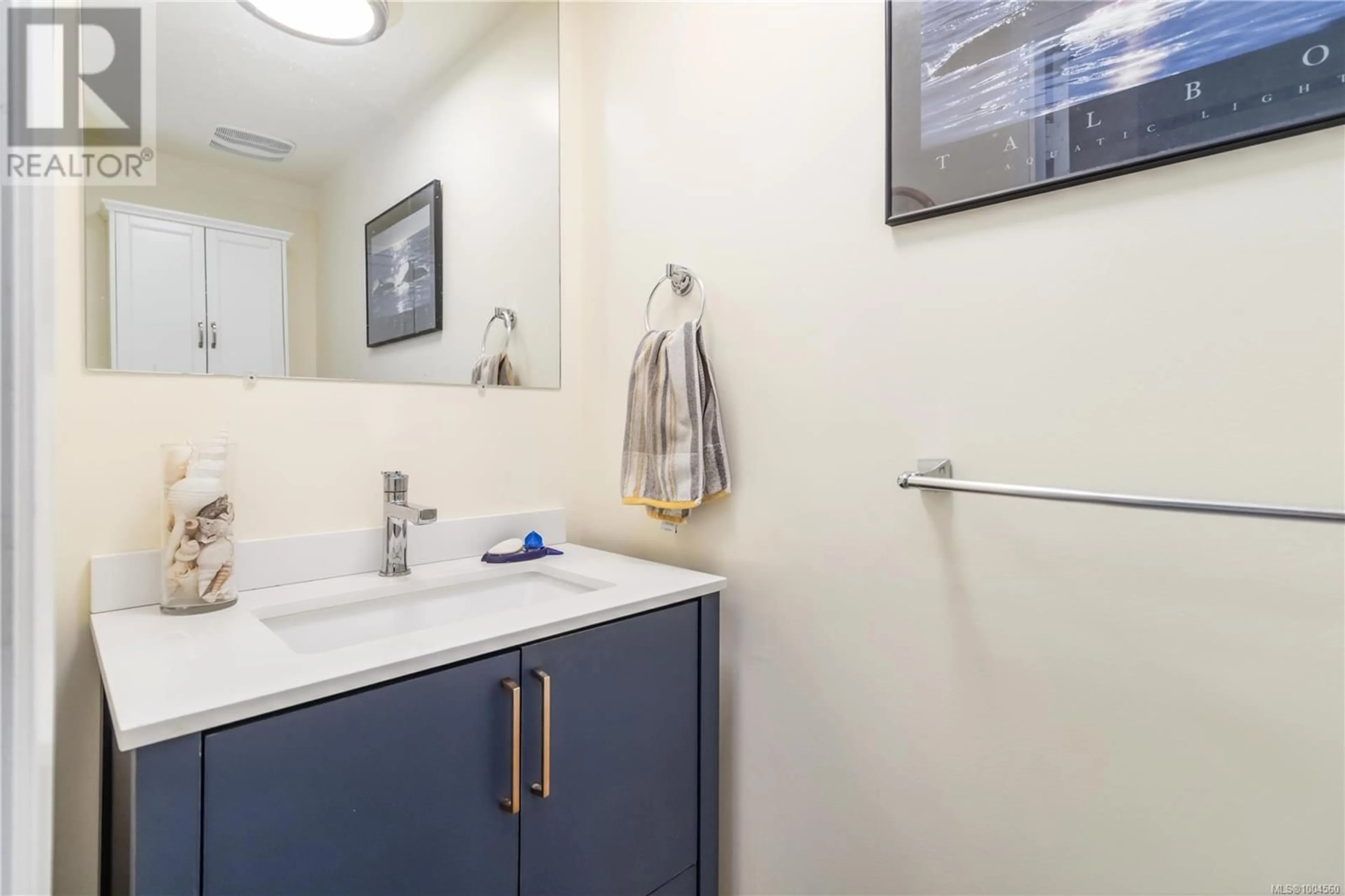 Standard bathroom, unknown for A - 618 KELLY ROAD, Colwood British Columbia V9B2A5