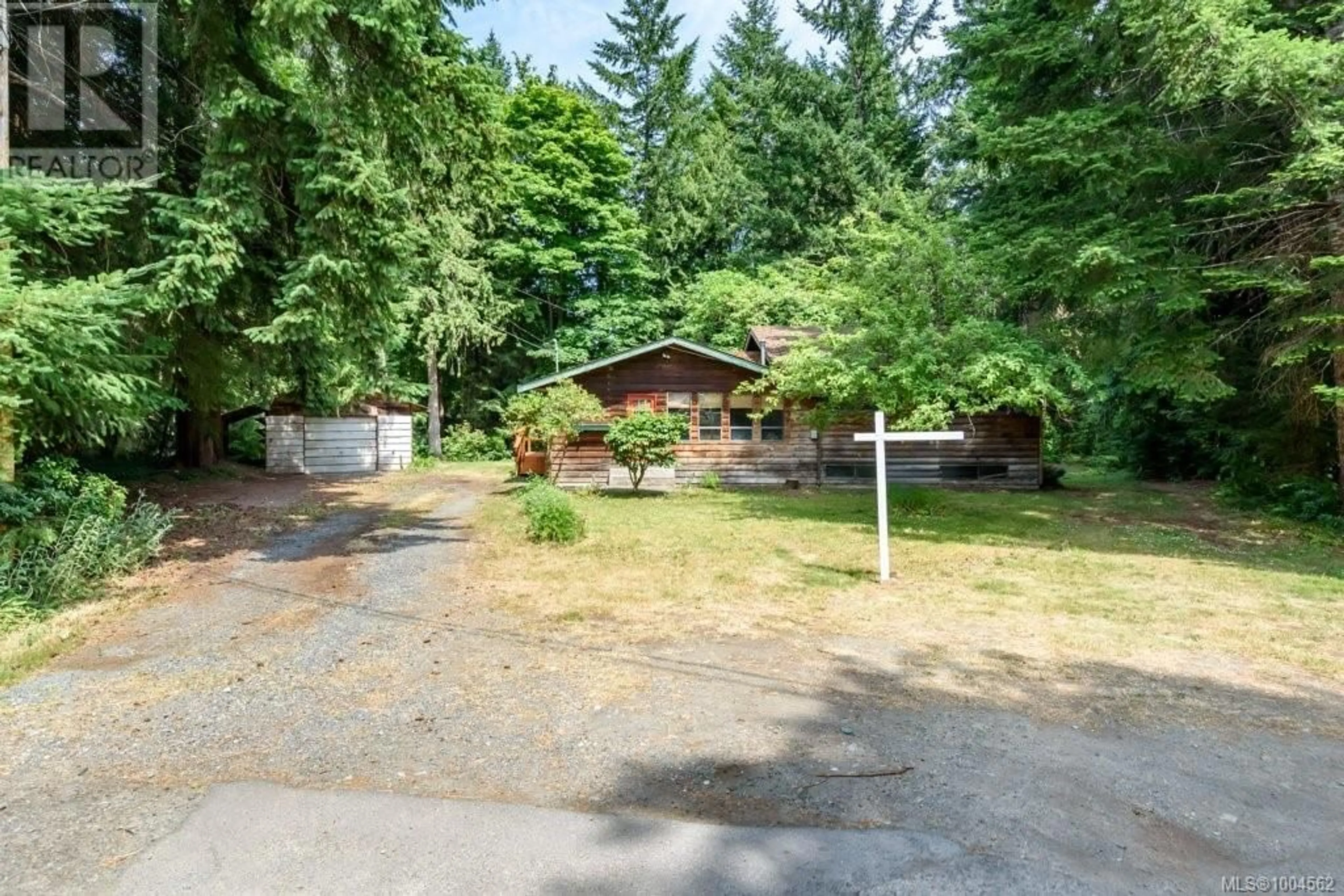 A pic from outside/outdoor area/front of a property/back of a property/a pic from drone, unknown for 170 MICHAEL PLACE, Fanny Bay British Columbia V0R1W0
