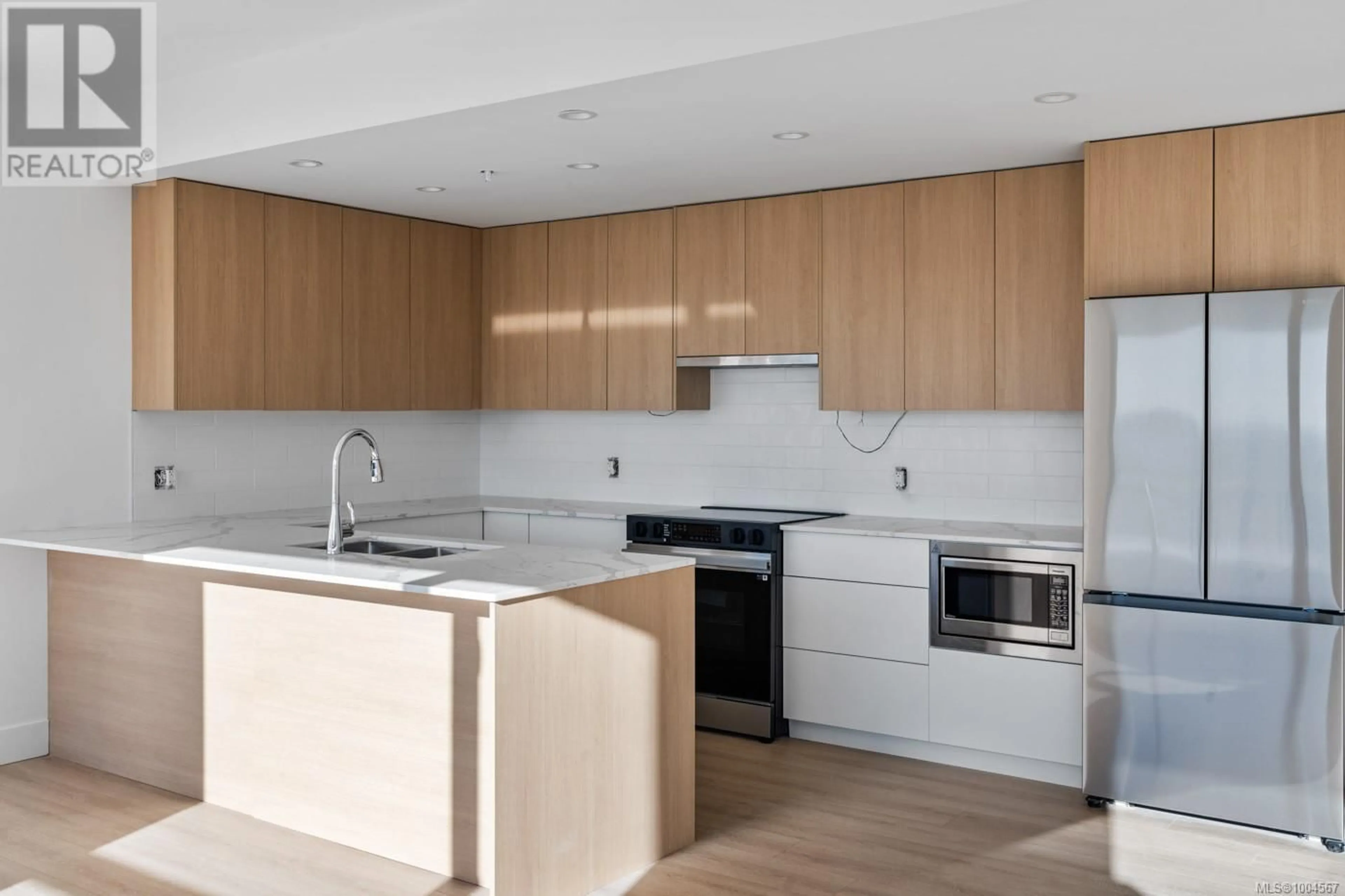 Standard kitchen, unknown for 202 - 258 HELMCKEN ROAD, View Royal British Columbia X0X0X0