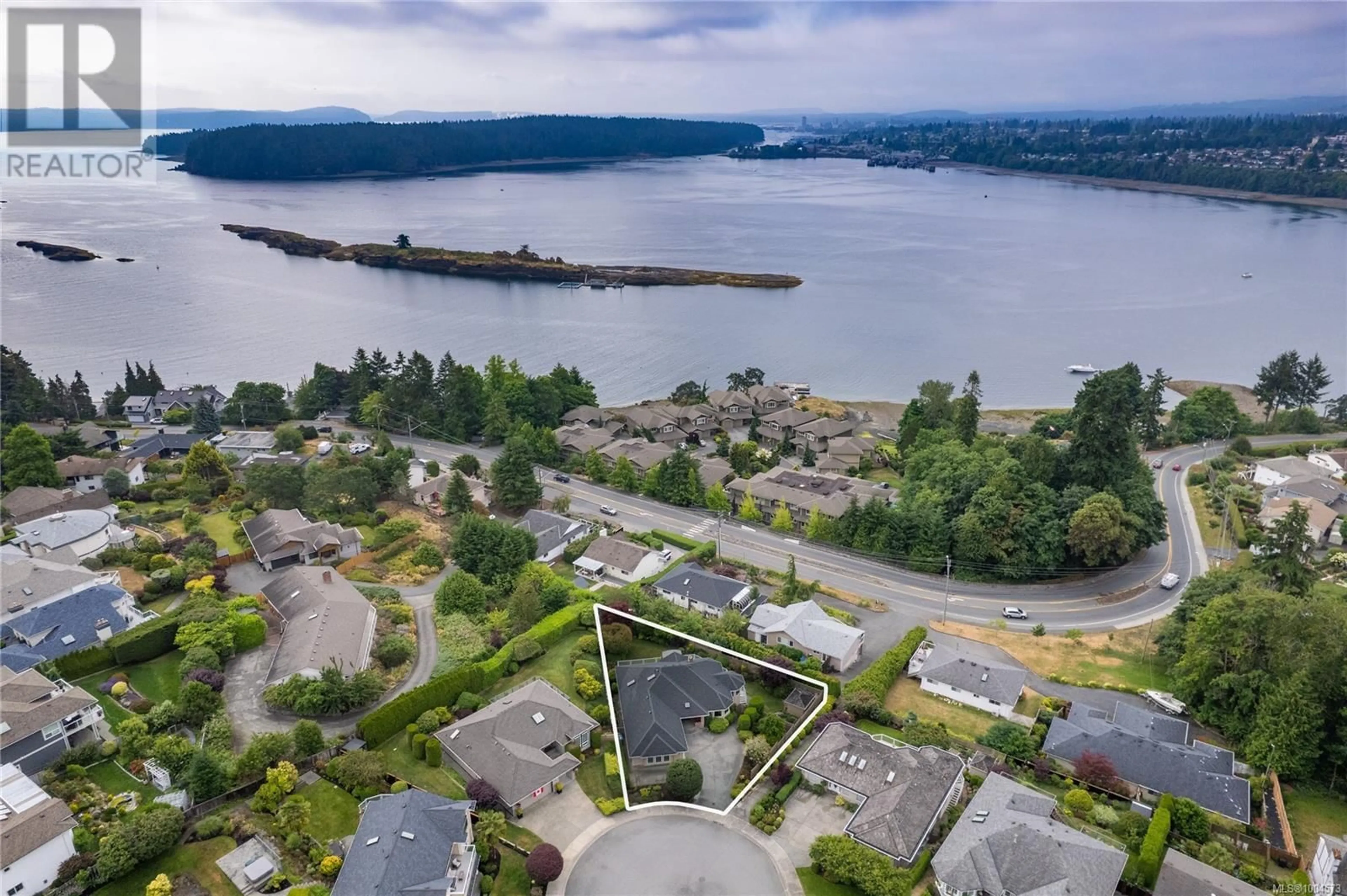 A pic from outside/outdoor area/front of a property/back of a property/a pic from drone, water/lake/river/ocean view for 1471 ROSE ANN DRIVE, Nanaimo British Columbia V9T4L3