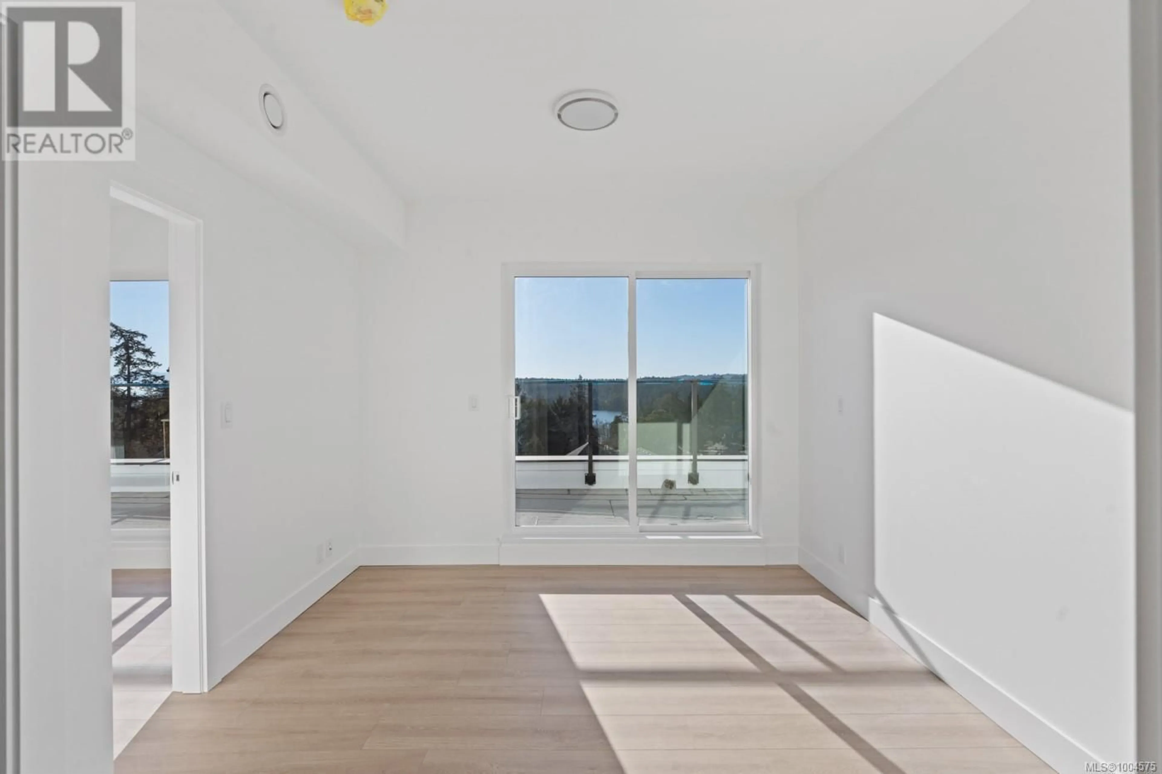 A pic of a room for 309 - 258 HELMCKEN ROAD, View Royal British Columbia V9B1S8