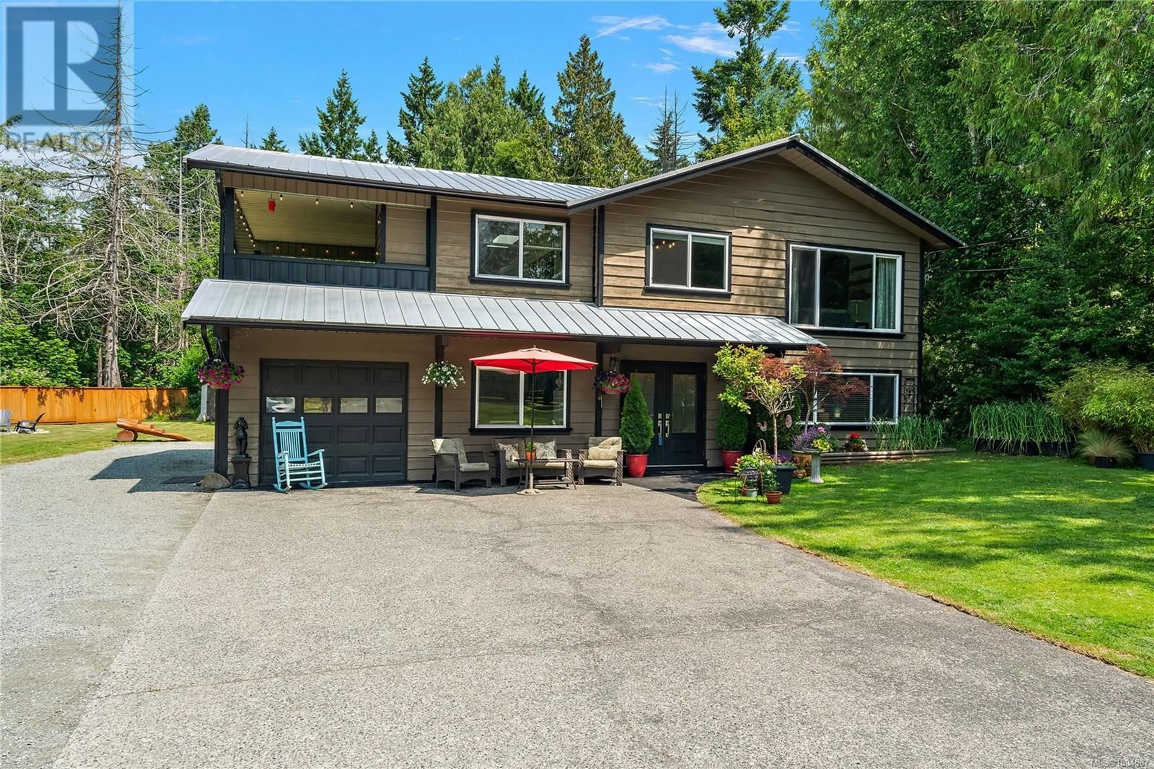 Home with vinyl exterior material, unknown for 870 WOODCREEK DRIVE, North Saanich British Columbia V8L4R4