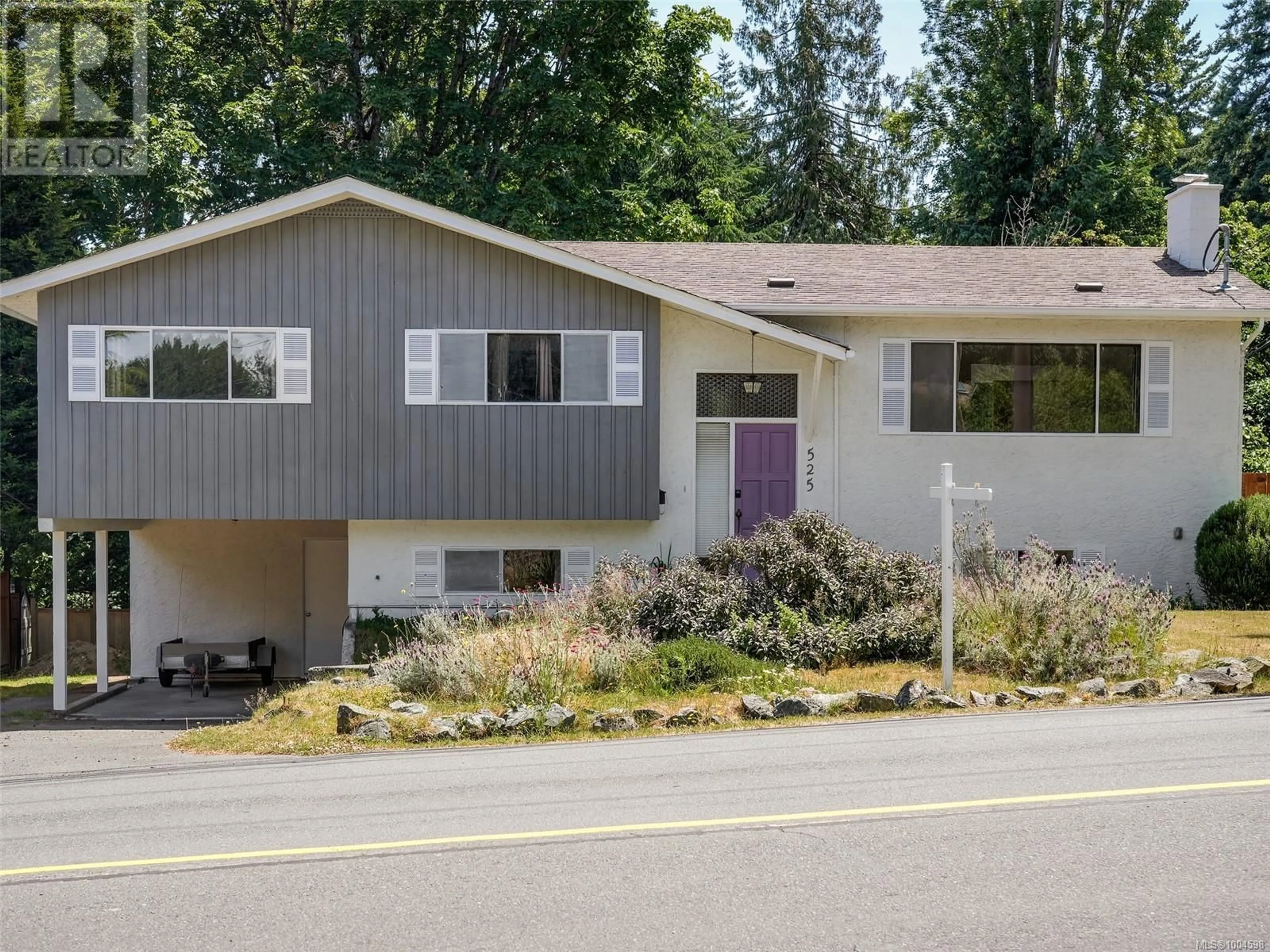 Home with vinyl exterior material, unknown for 525 ATKINS ROAD, Langford British Columbia V9B3A1