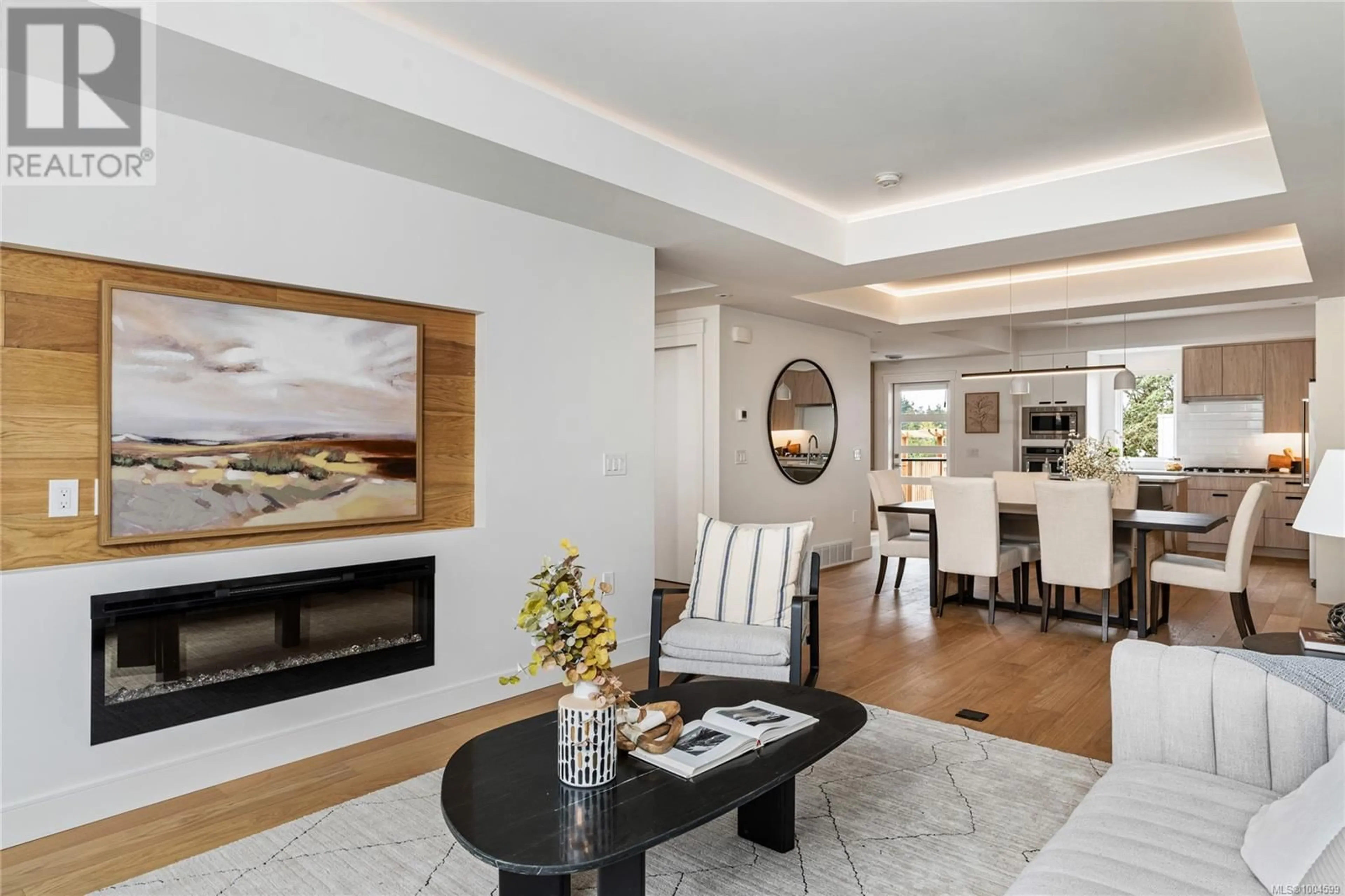 Living room with furniture, unknown for 16 - 4253 DIEPPE ROAD, Saanich British Columbia V8X2N2