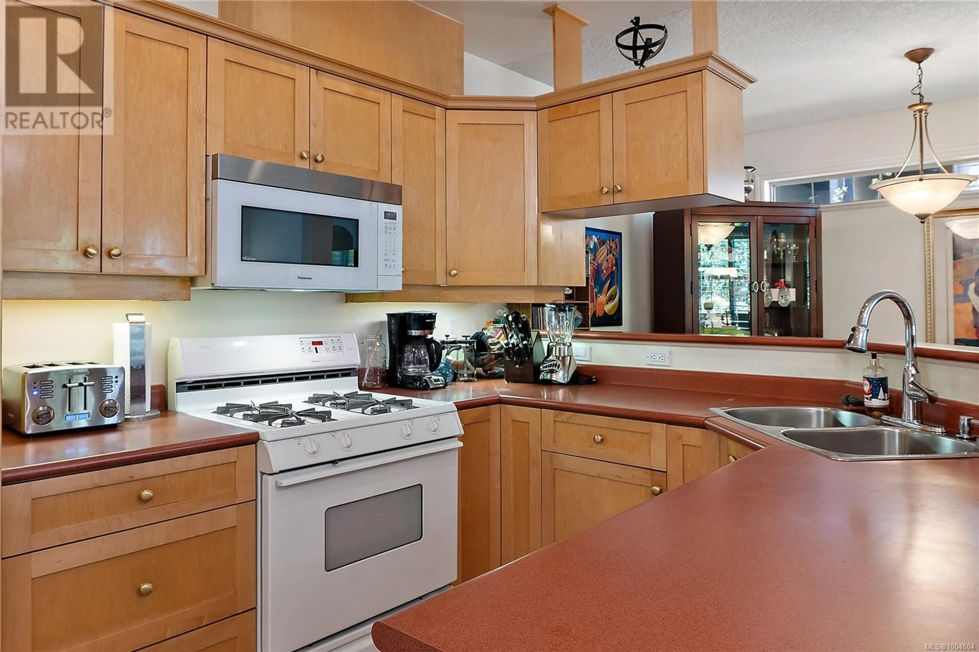 Standard kitchen, unknown for 55 DOCK STREET, Victoria British Columbia V8V1Z9