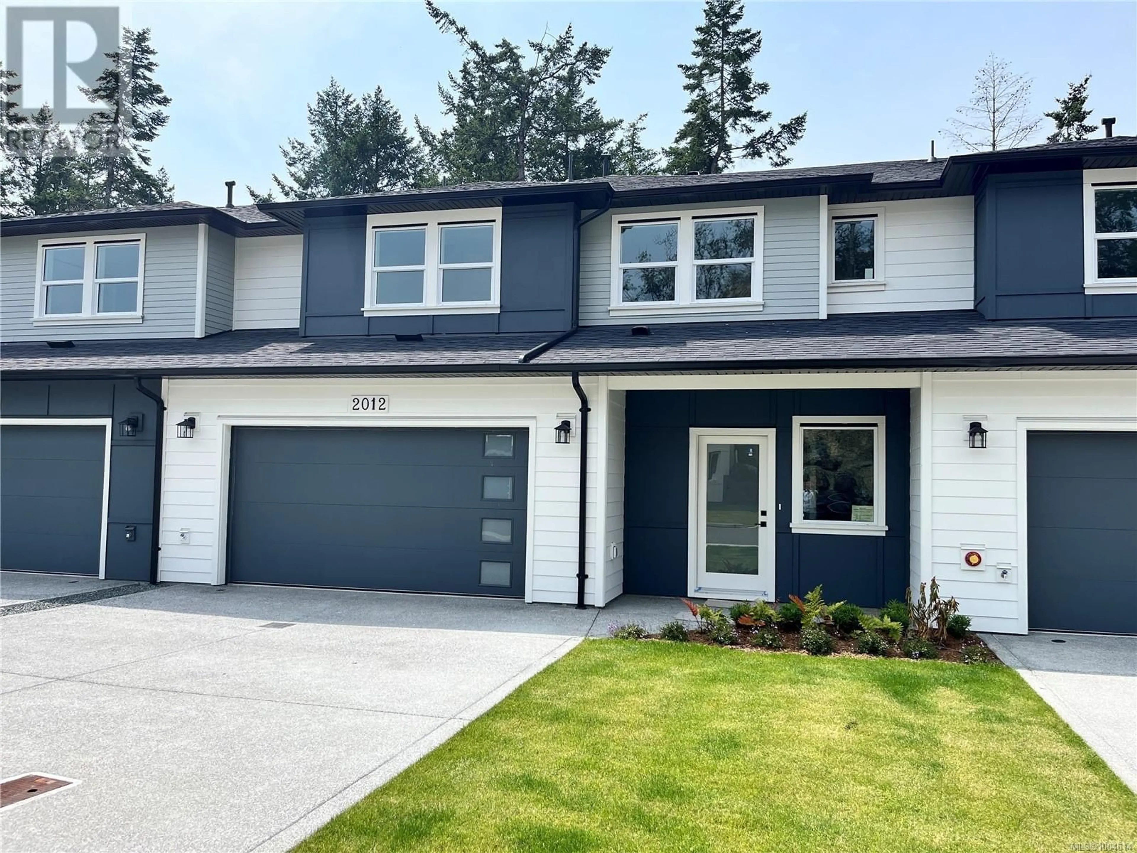 Home with vinyl exterior material, street for 2012 WEST PARK LANE, View Royal British Columbia V9B5Z2