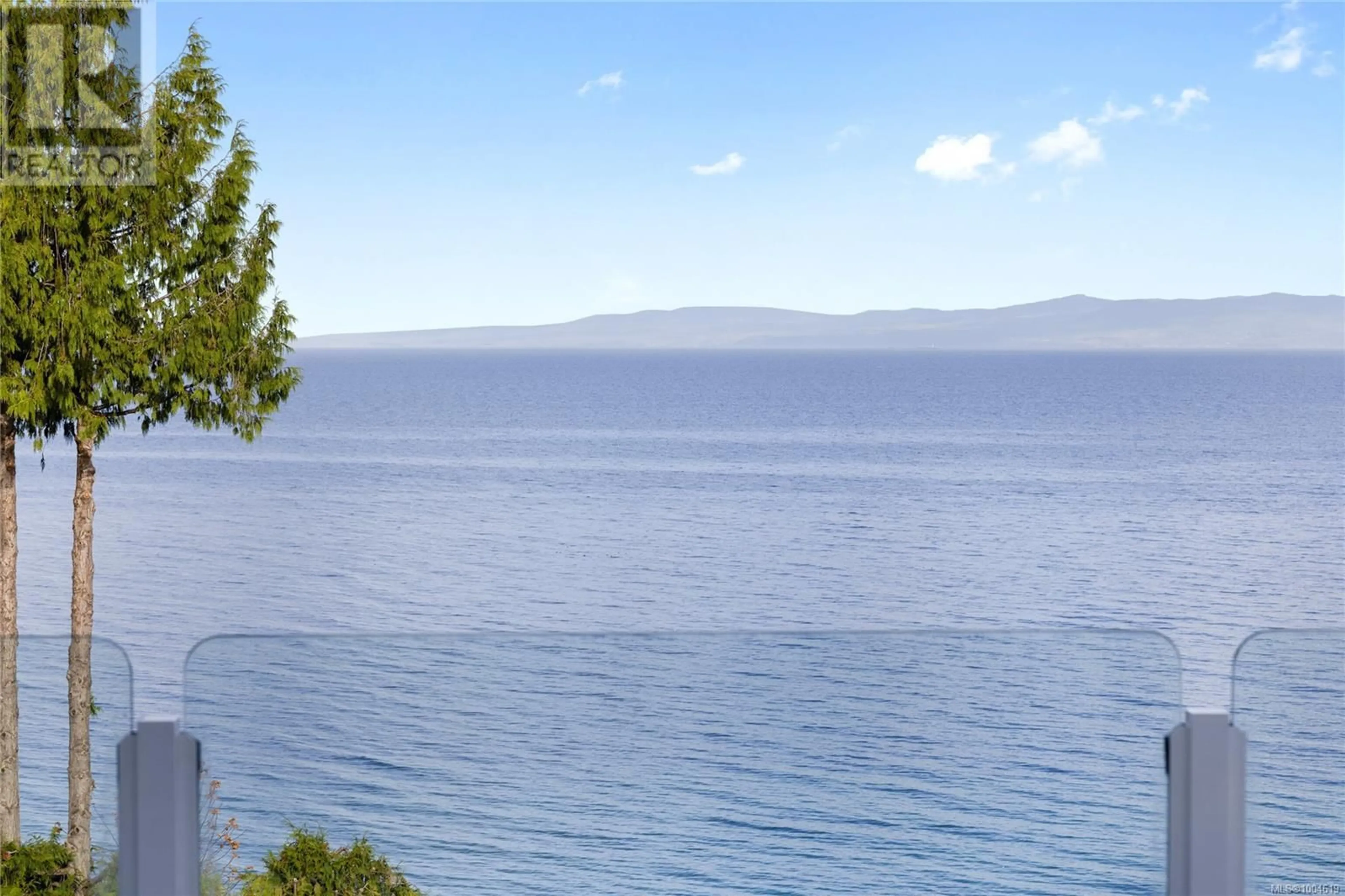 Blurry image for 204 - 431 CRESCENT ROAD WEST, Qualicum Beach British Columbia V9K2K2