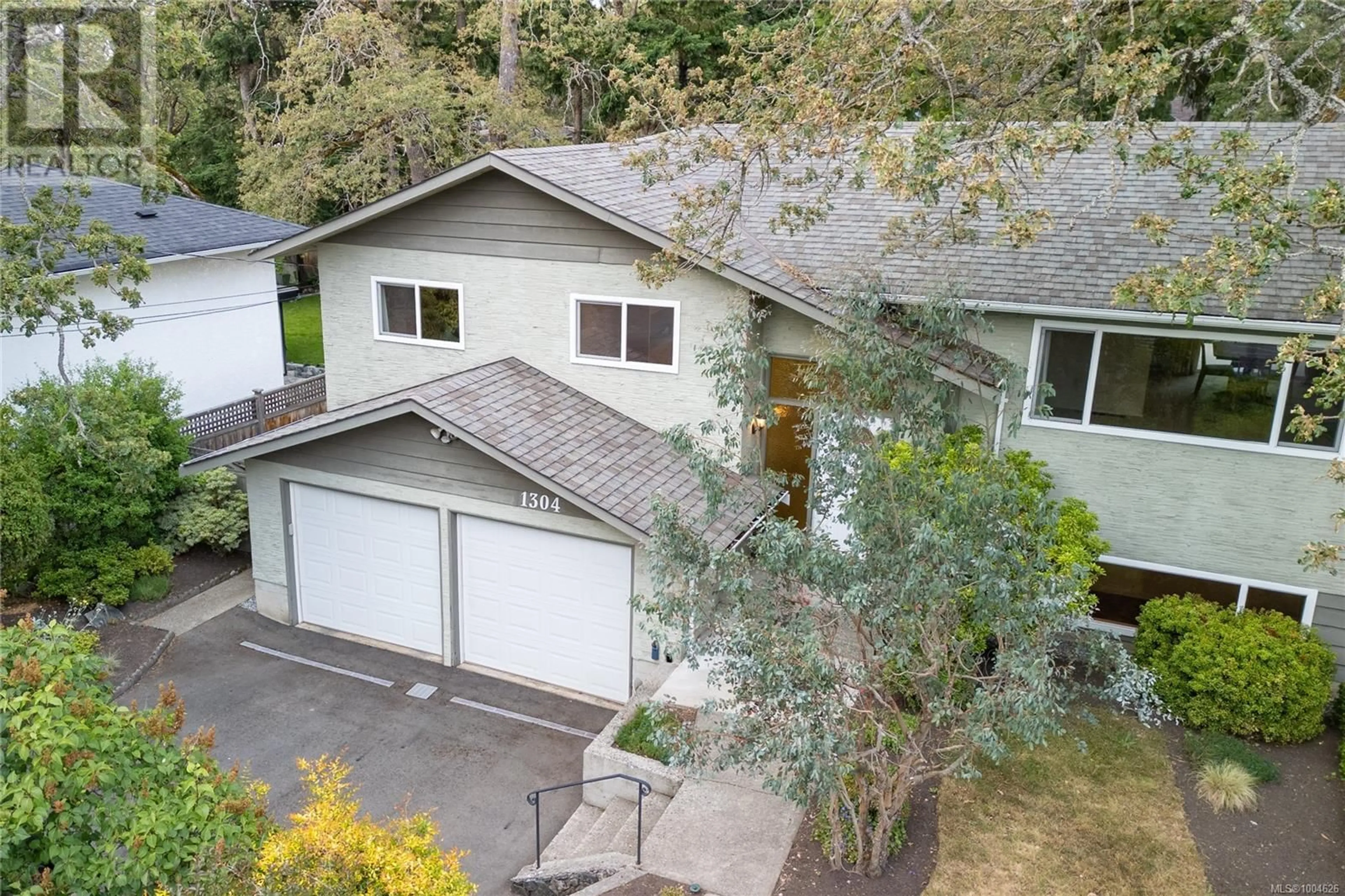 A pic from outside/outdoor area/front of a property/back of a property/a pic from drone, street for 1304 PALMER CLOSE, Saanich British Columbia V8P5K6