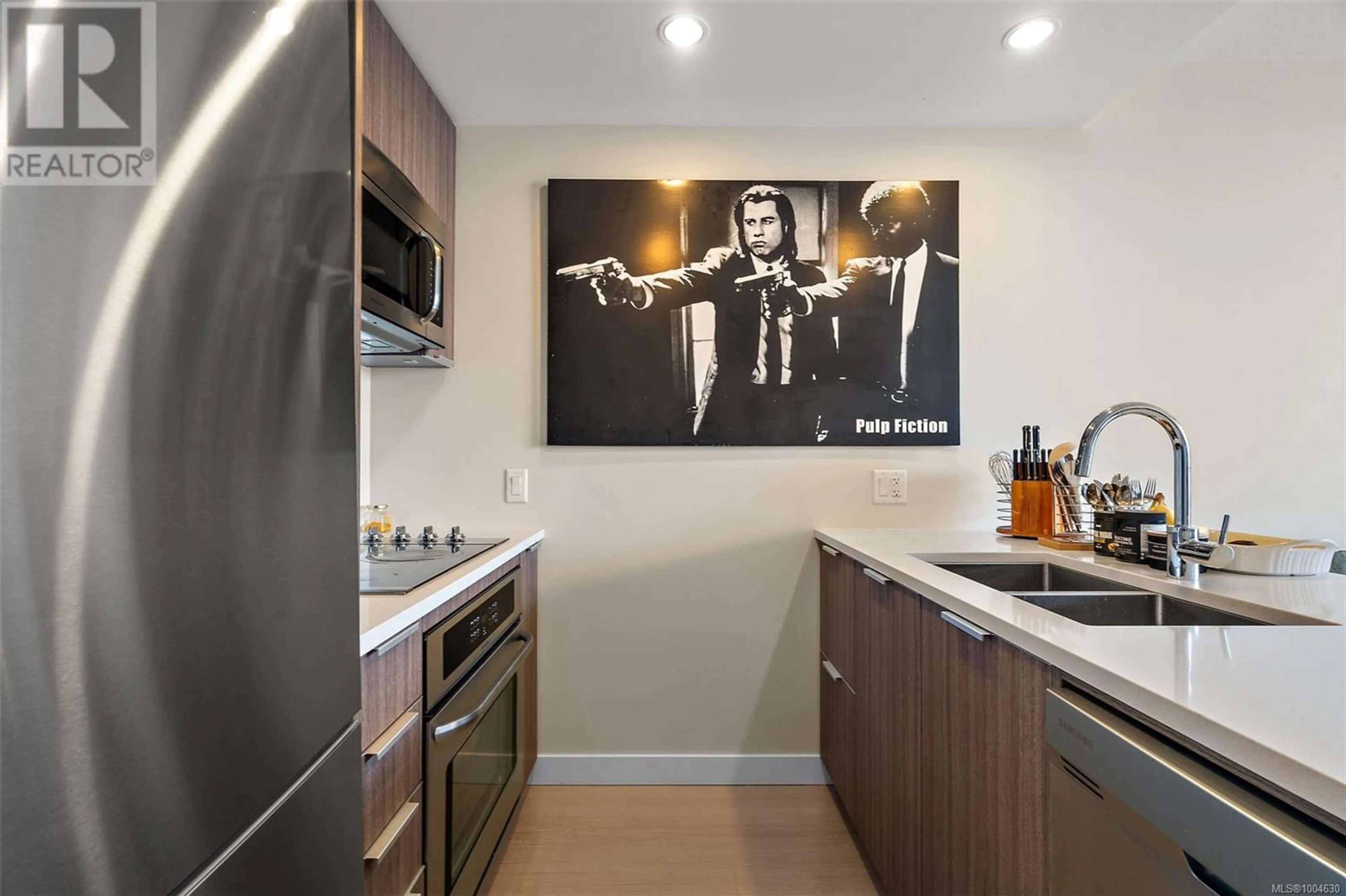 Standard kitchen, unknown for 610 - 728 YATES STREET, Victoria British Columbia V8W0C8