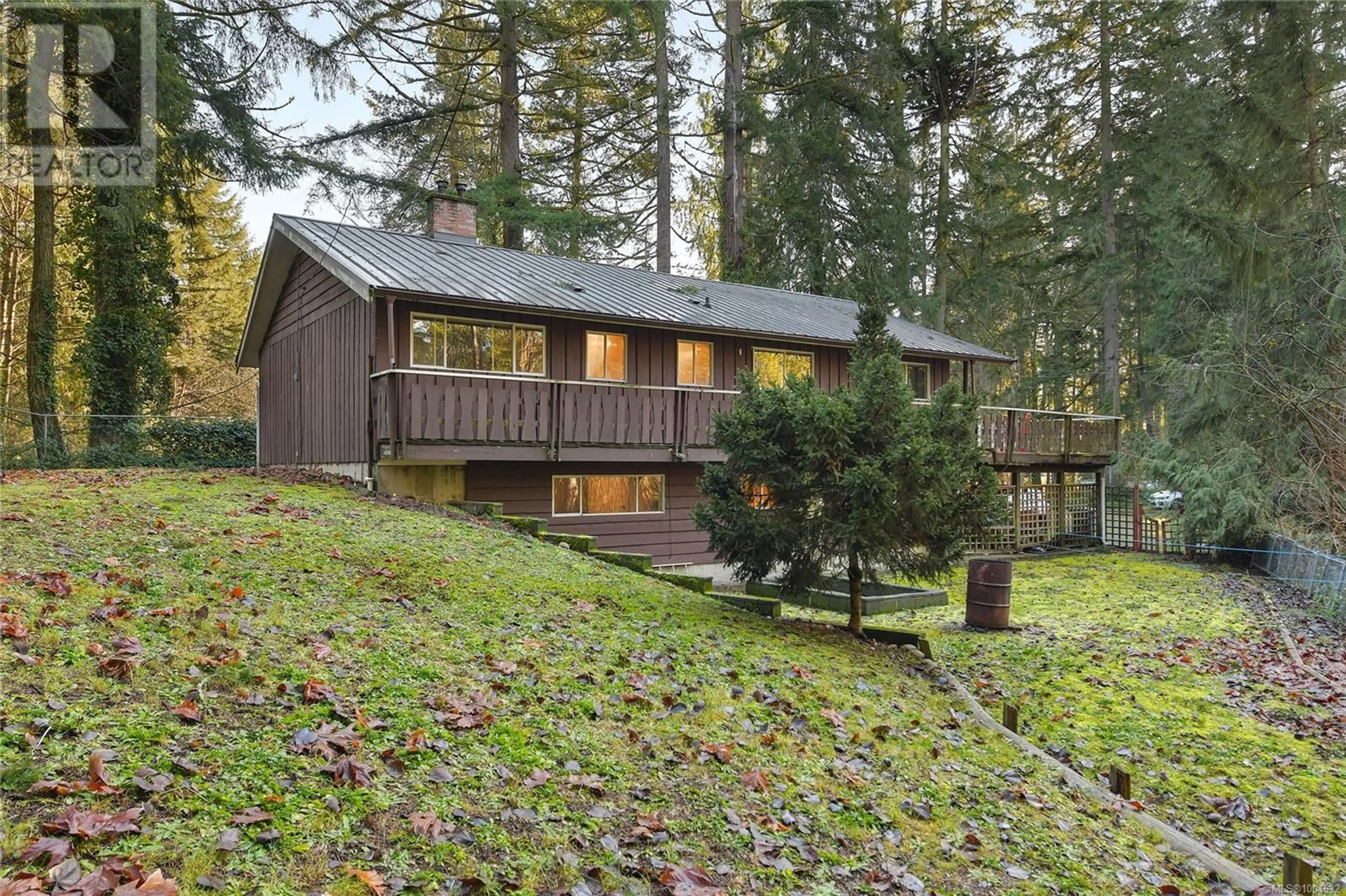 Home with vinyl exterior material, forest/trees view for 3795 GLENORA ROAD, Duncan British Columbia V9L6S5