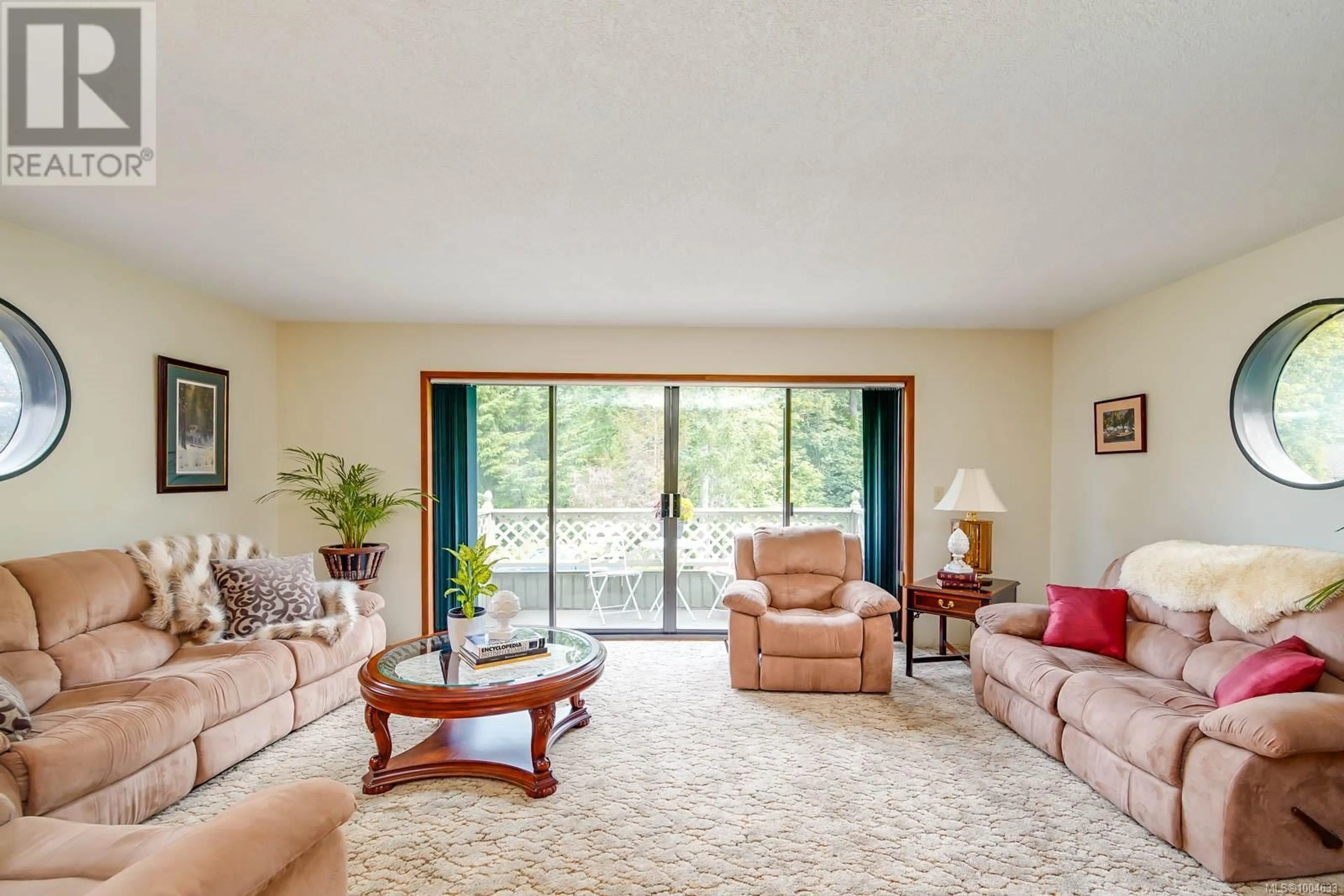 Living room with furniture, unknown for 2254 HAMILTON DRIVE, Port Alberni British Columbia V9Y1B6