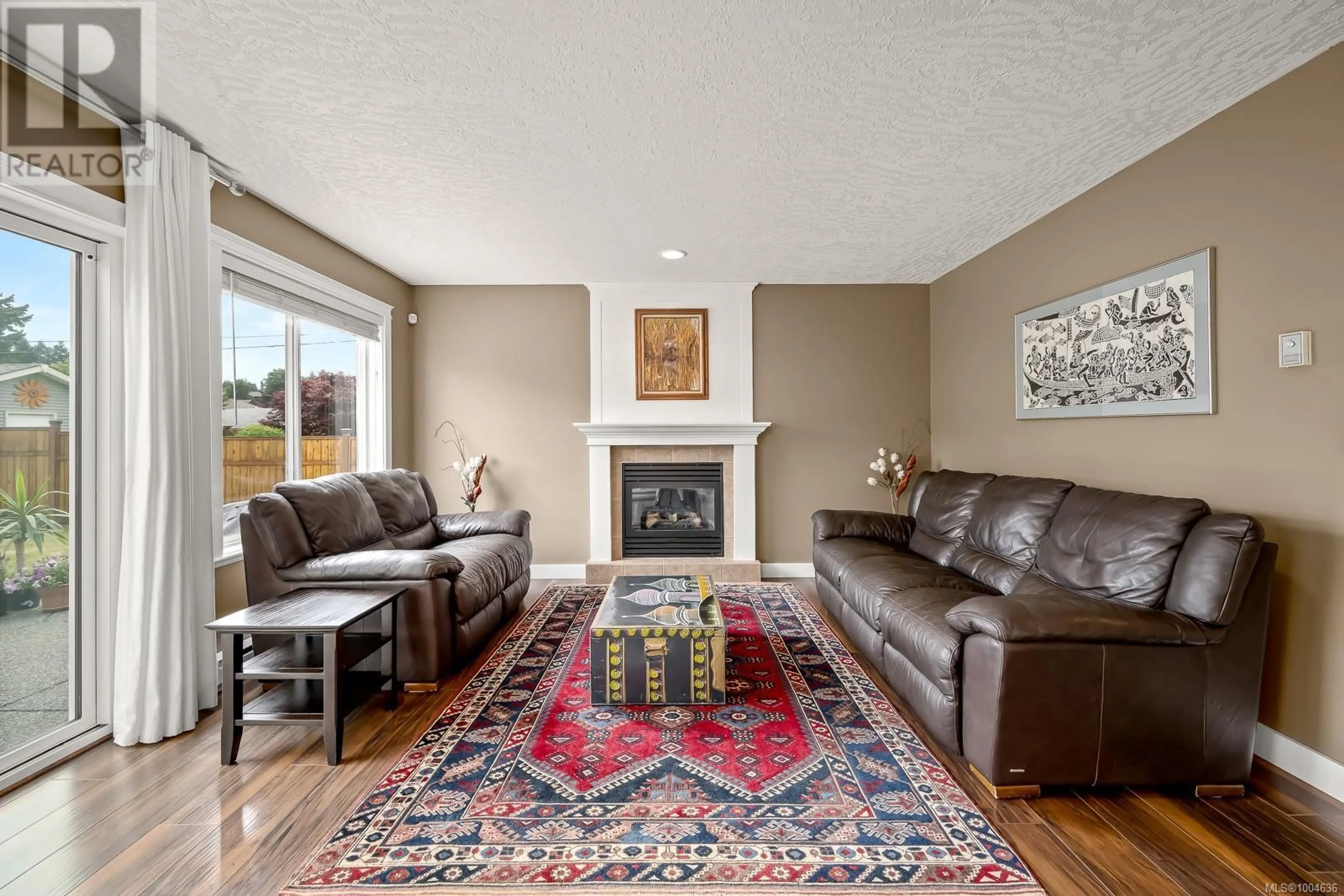 Living room with furniture, unknown for 4730 MCLAUCHLIN PLACE, Courtenay British Columbia V9N4B7