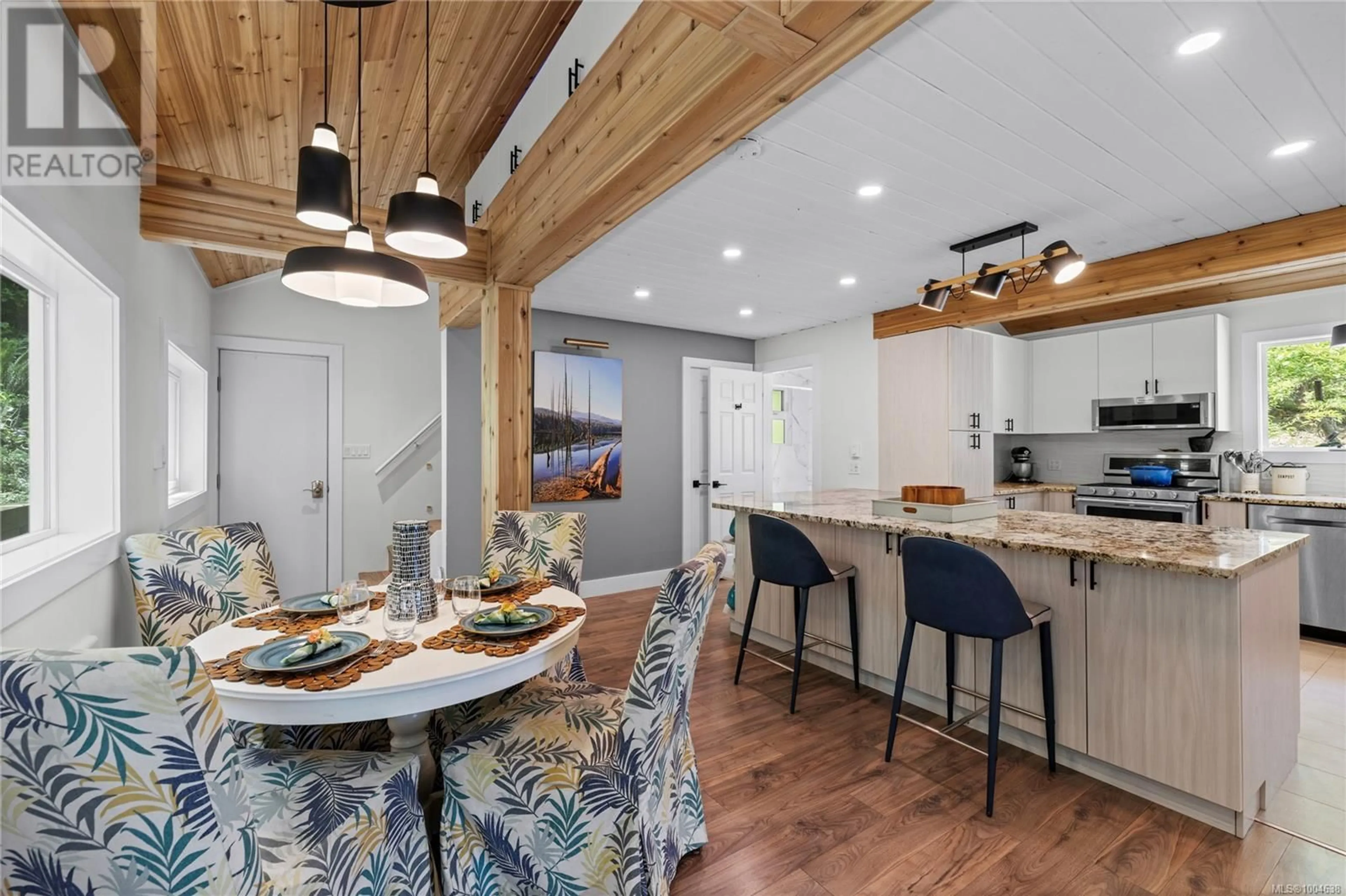 Open concept kitchen, unknown for 1870 WALLACE WOOD WAY, Qualicum Beach British Columbia V9K2L6