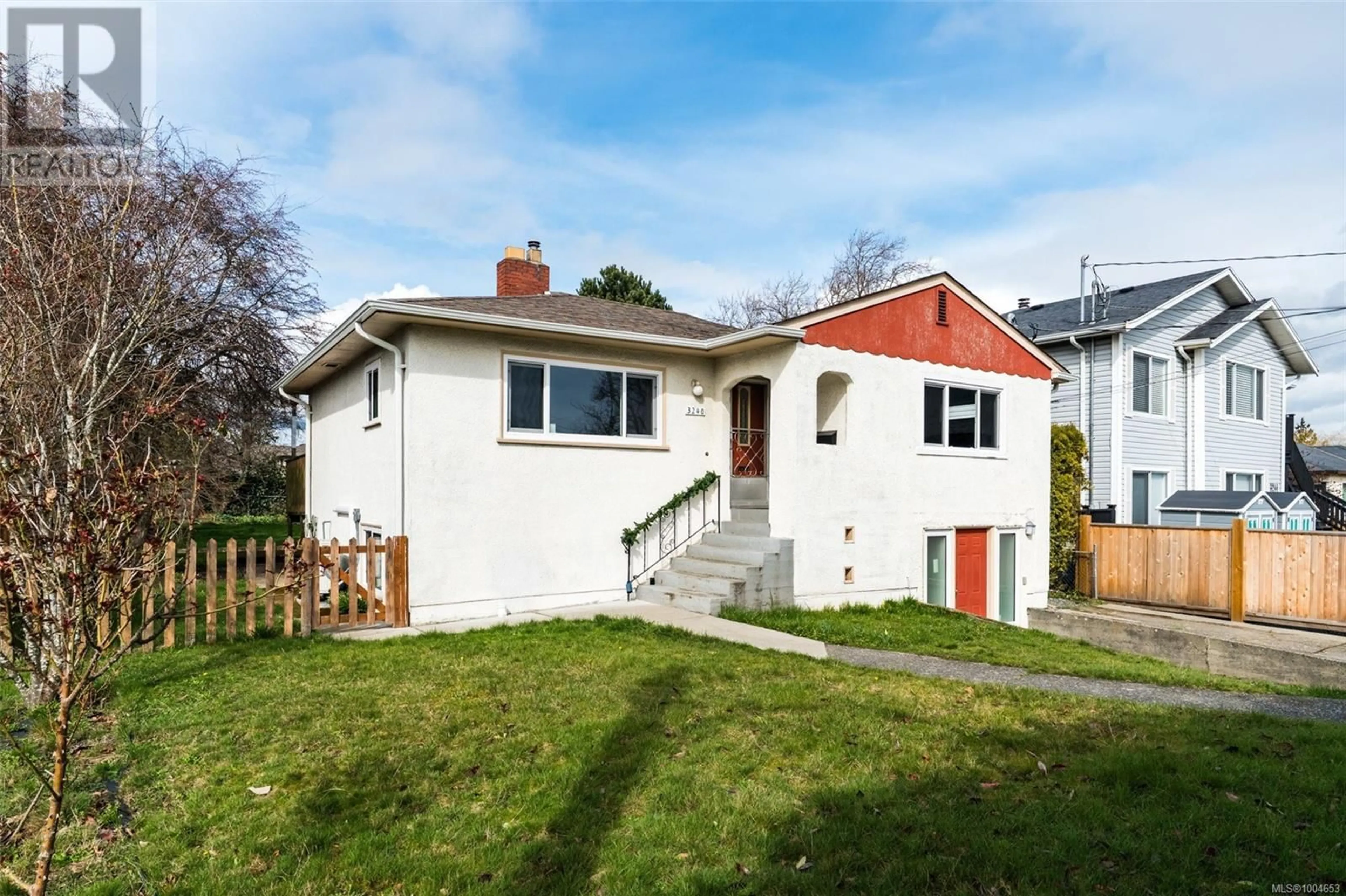 Unknown for 3240 HARRIET ROAD, Saanich British Columbia V8Z3S2