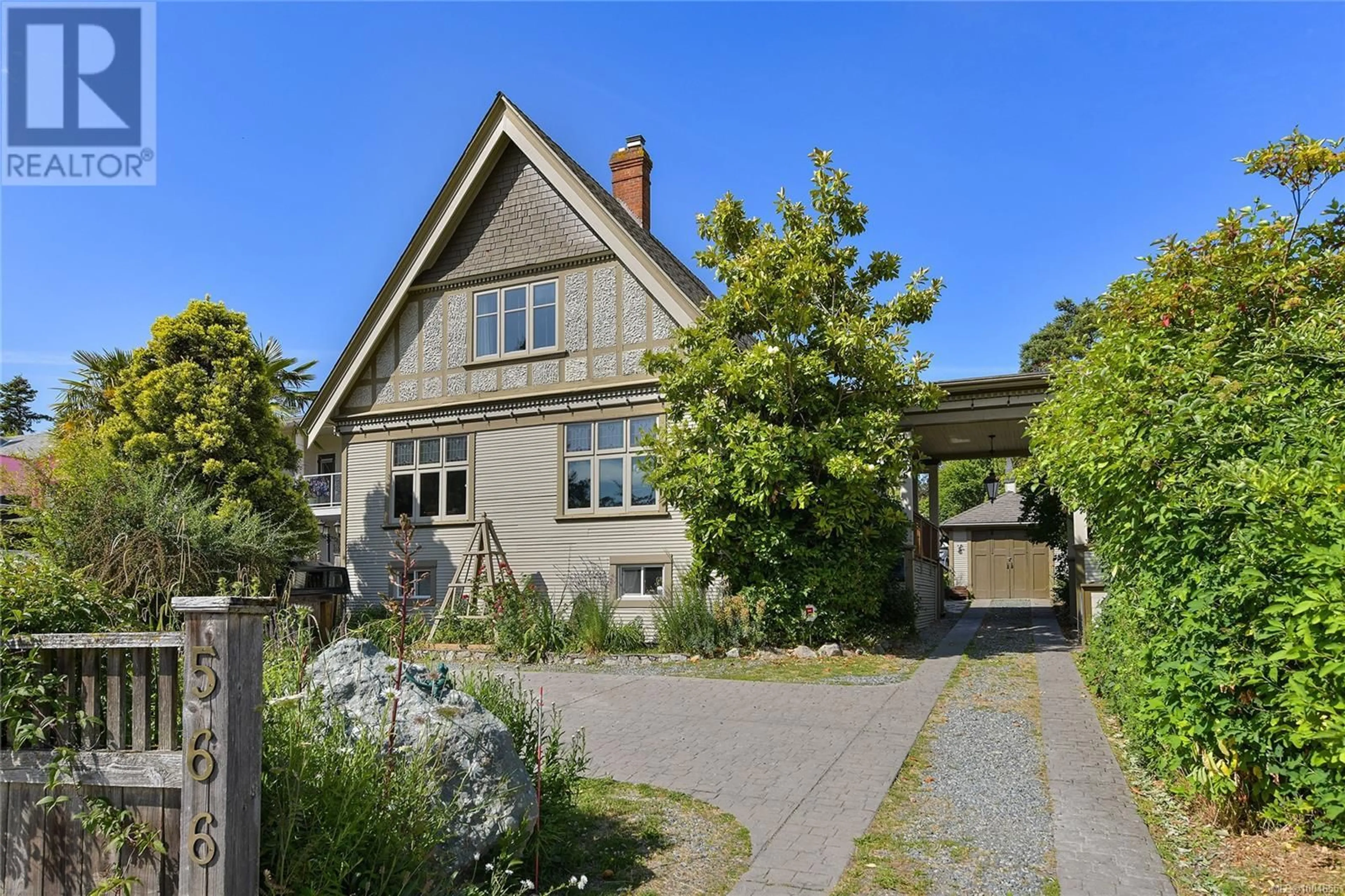 Unknown for 566 GORGE ROAD WEST, Saanich British Columbia V9A1N4