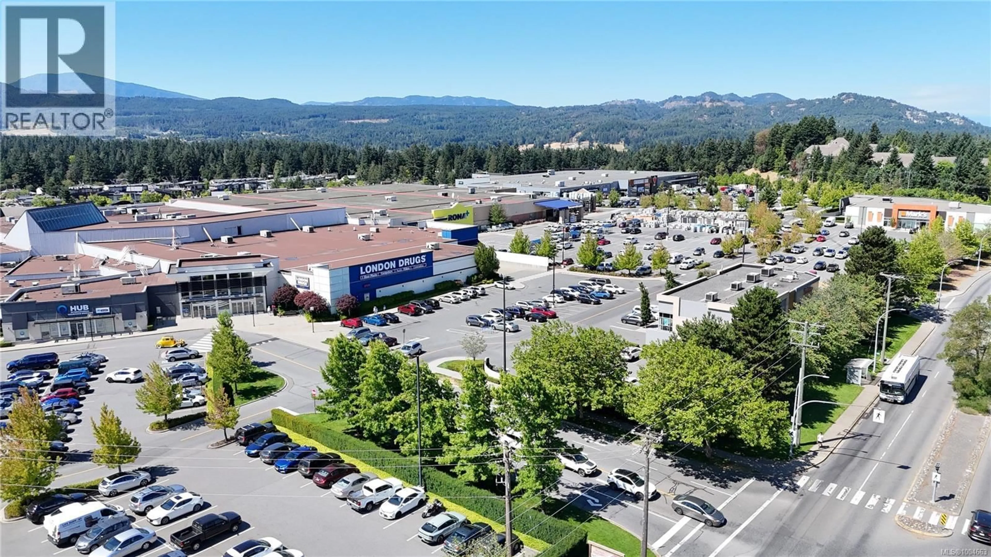 A pic from outside/outdoor area/front of a property/back of a property/a pic from drone, mountain view for 302 - 4700 UPLANDS DRIVE, Nanaimo British Columbia V9T5V1