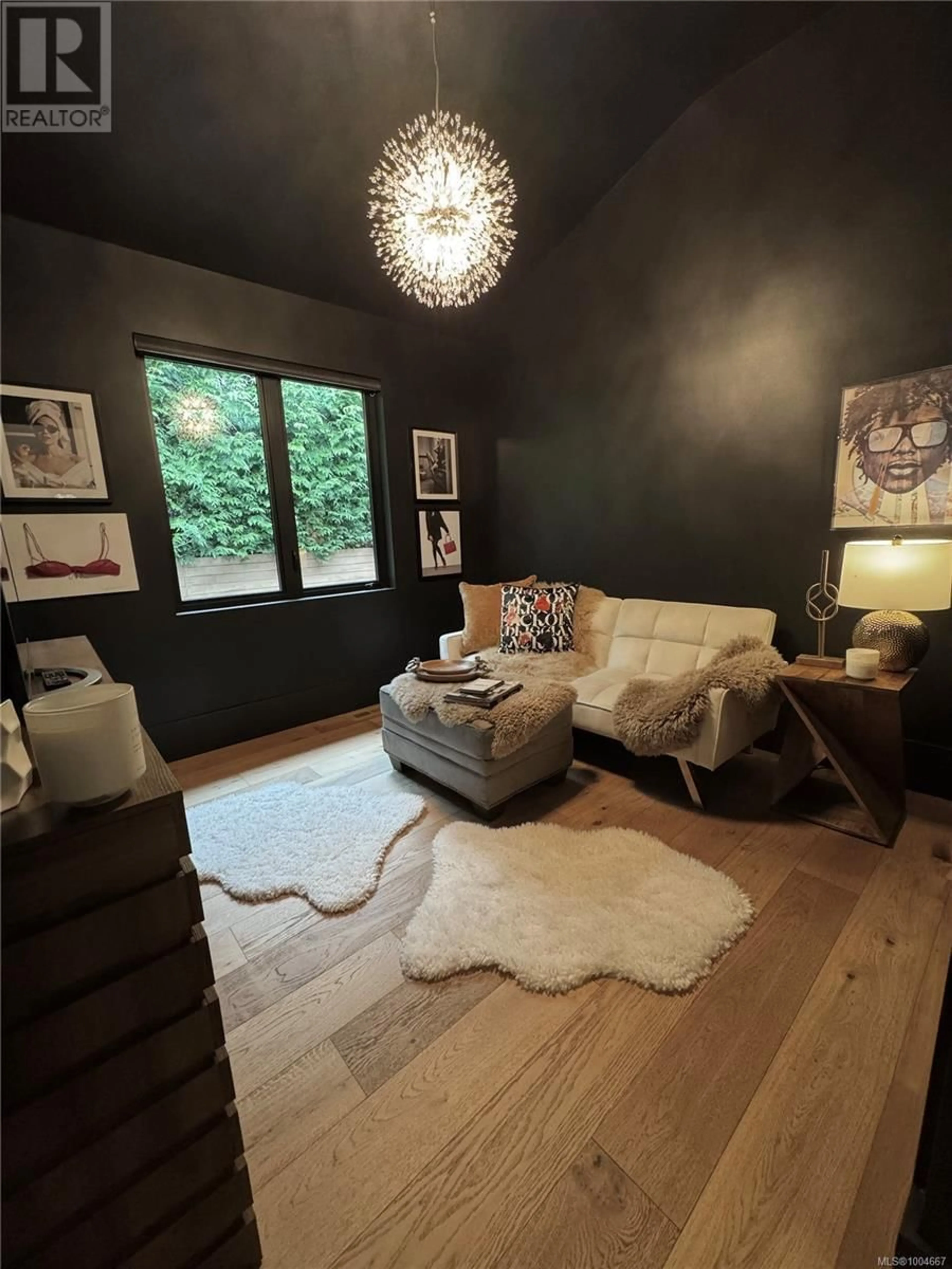 Living room with furniture, unknown for 2473 PLUMER STREET, Oak Bay British Columbia V8S5G9