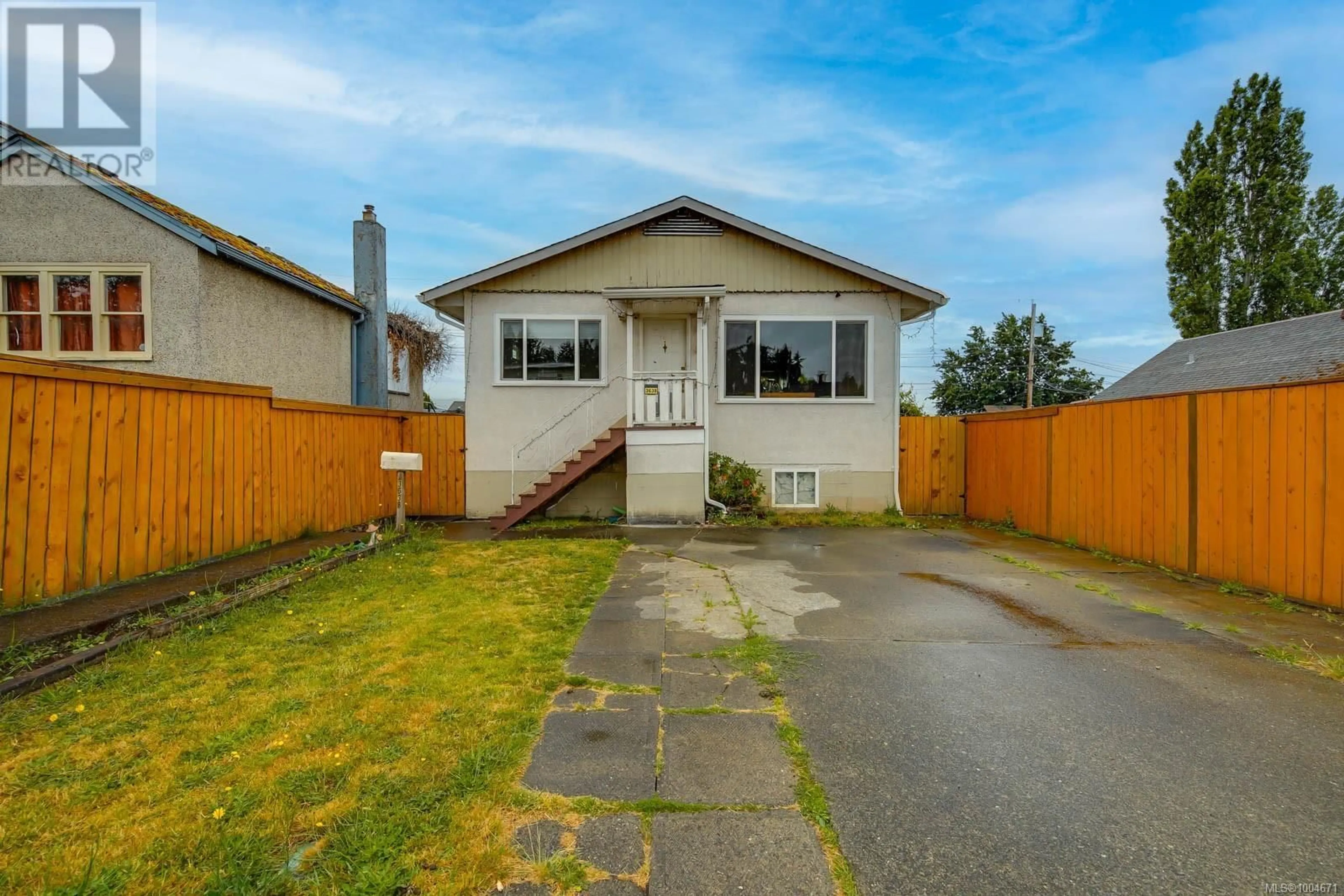 Home with vinyl exterior material, street for 3638 14TH AVENUE, Port Alberni British Columbia V9Y5B7