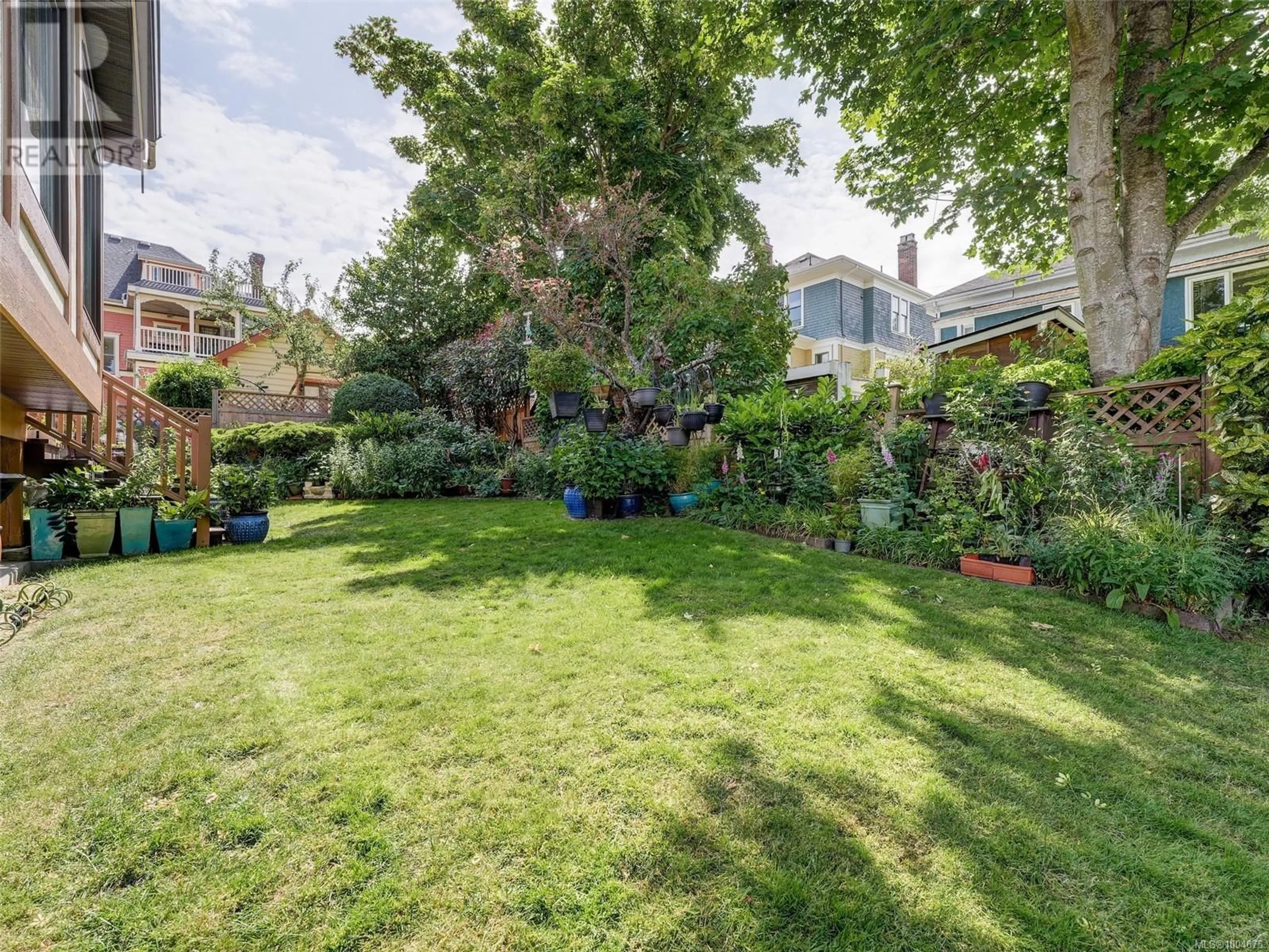 A pic from outside/outdoor area/front of a property/back of a property/a pic from drone, street for 1335 RUDLIN STREET, Victoria British Columbia V8V3R9