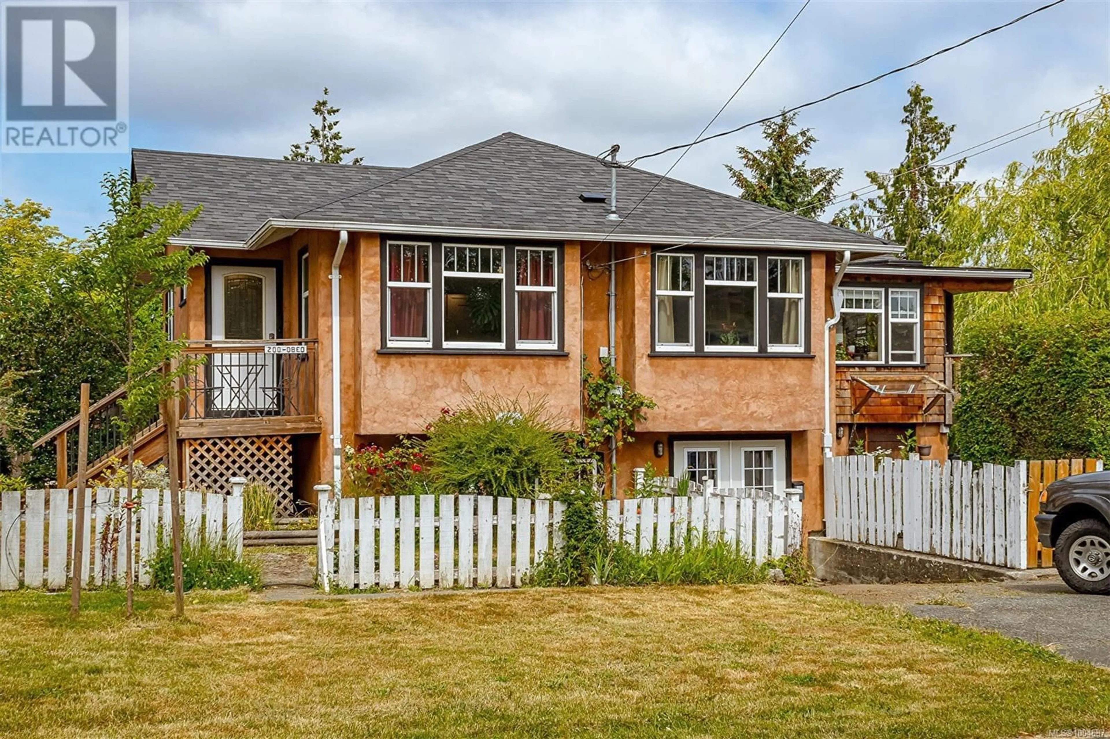 Unknown for 200 OBED AVENUE, Saanich British Columbia V9A1J6