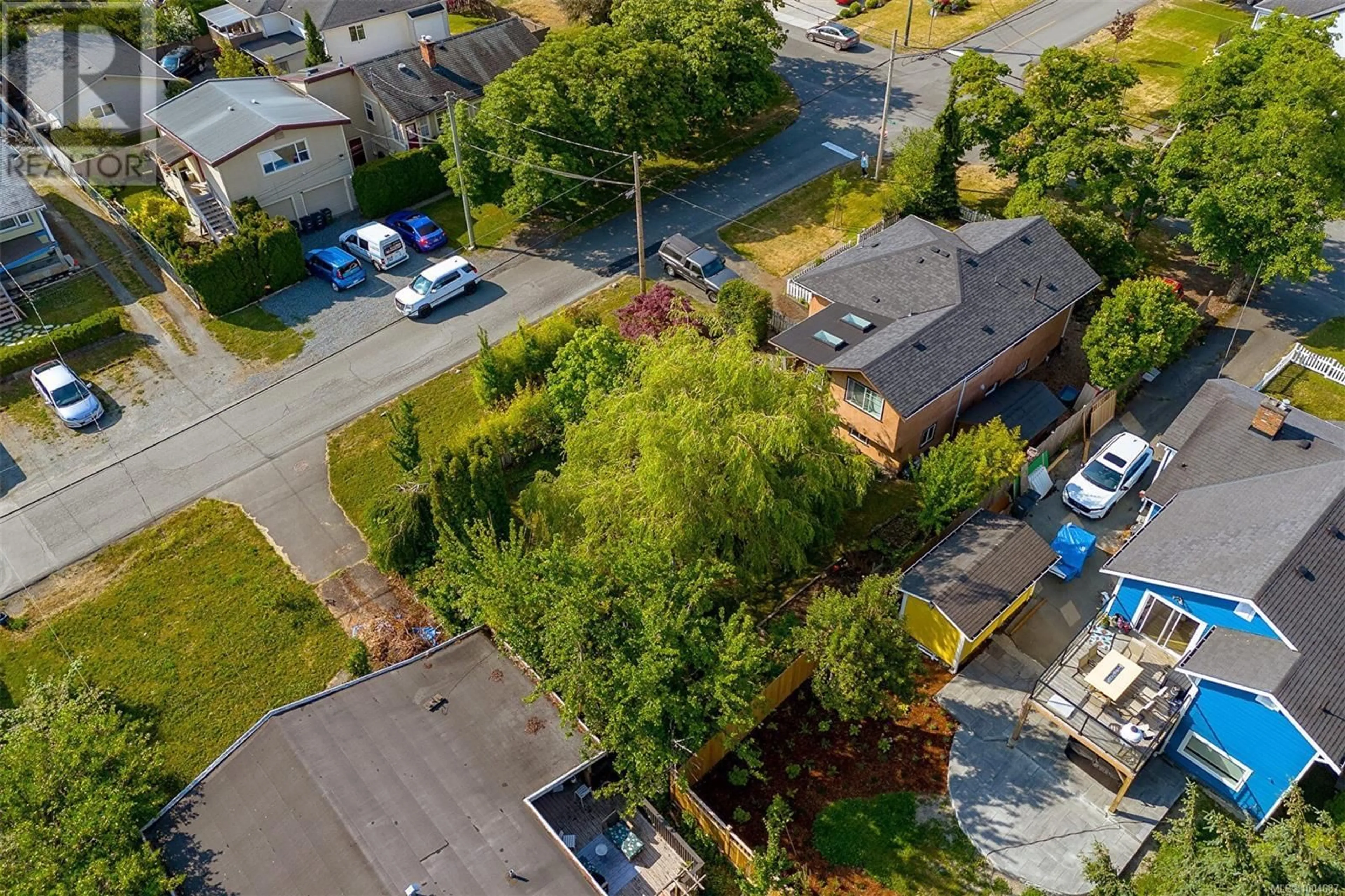 A pic from outside/outdoor area/front of a property/back of a property/a pic from drone, street for 200 OBED AVENUE, Saanich British Columbia V9A1J6