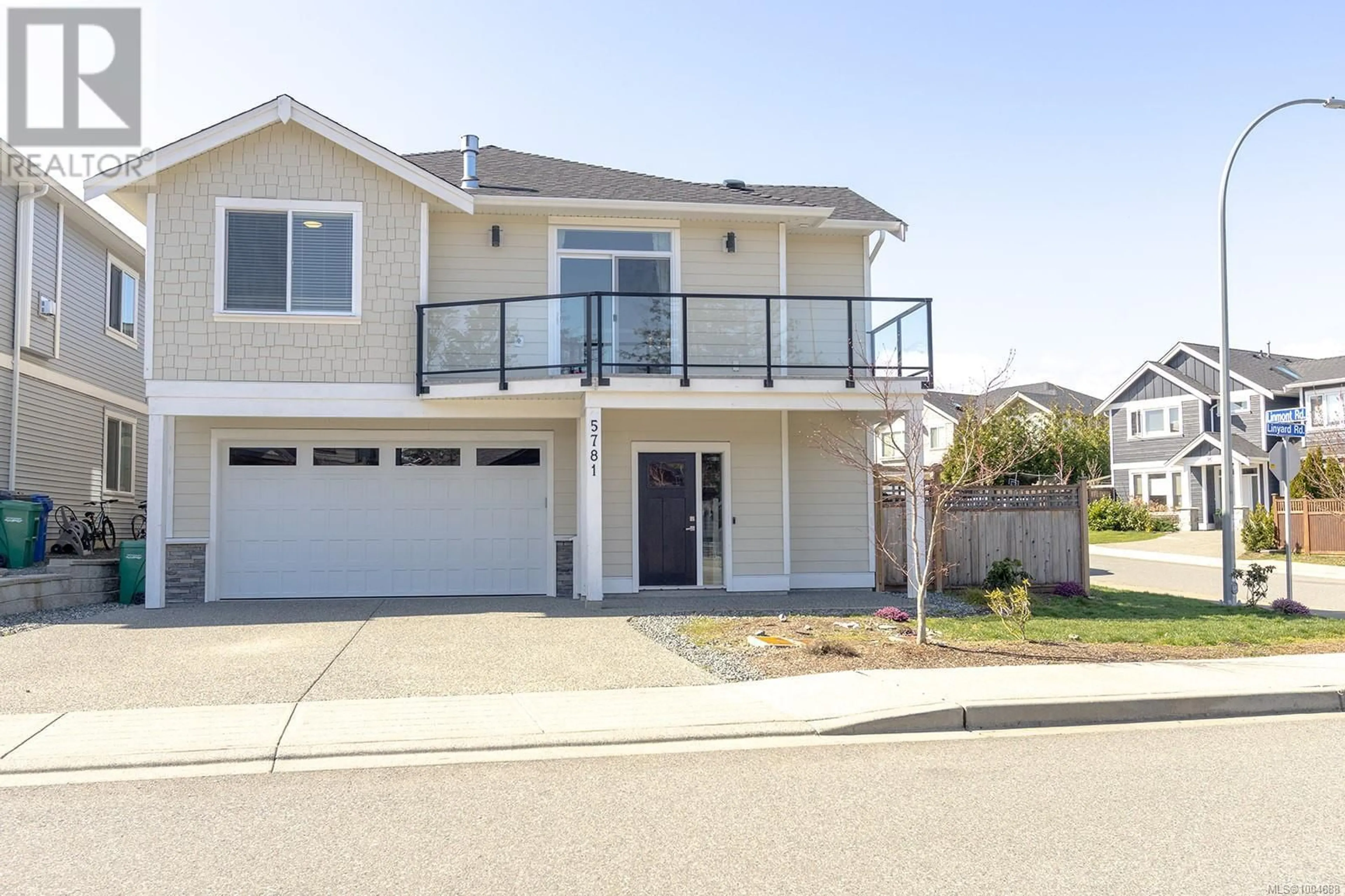 Home with vinyl exterior material, street for 5781 LINYARD ROAD, Nanaimo British Columbia V9T0J9