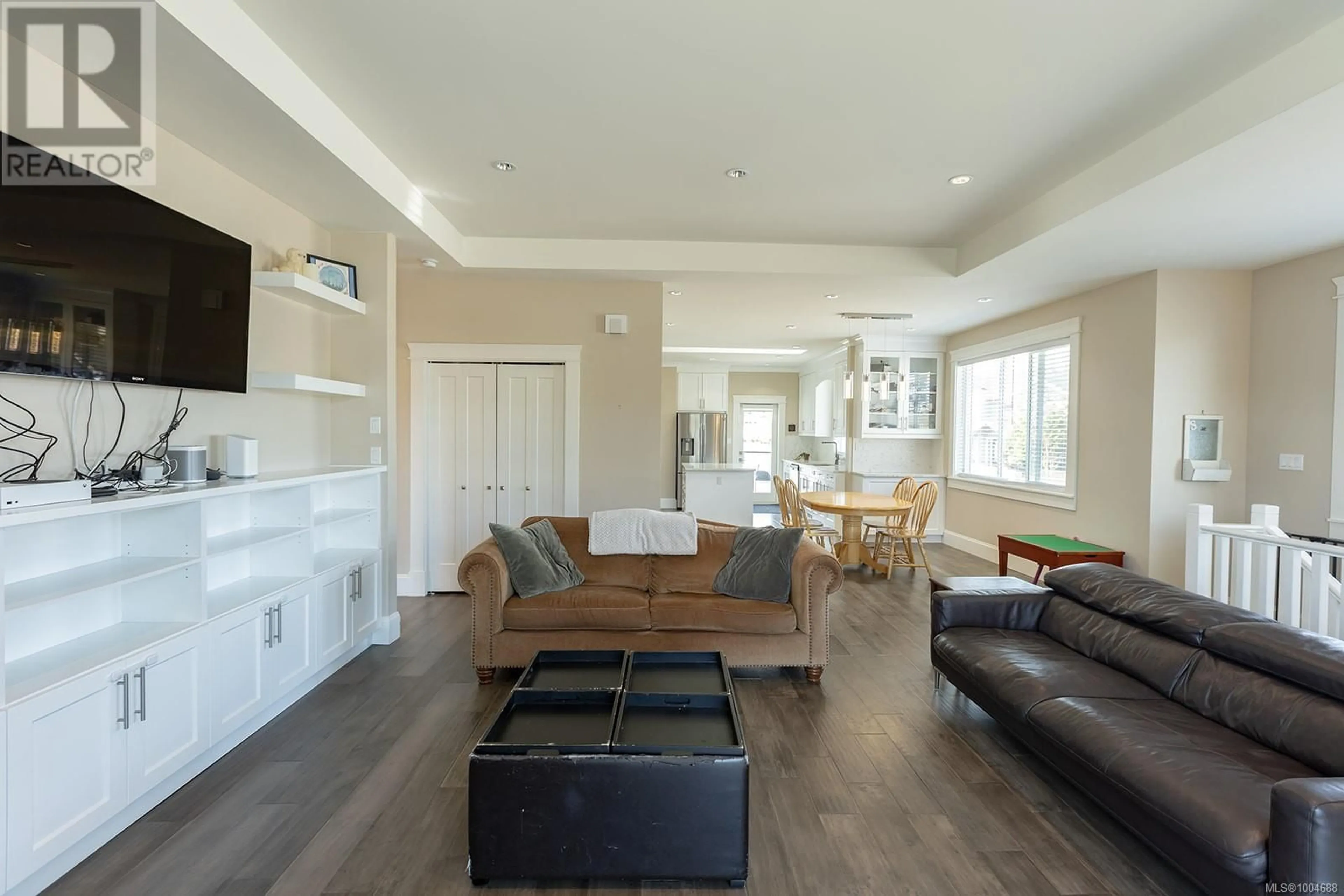 Living room with furniture, unknown for 5781 LINYARD ROAD, Nanaimo British Columbia V9T0J9