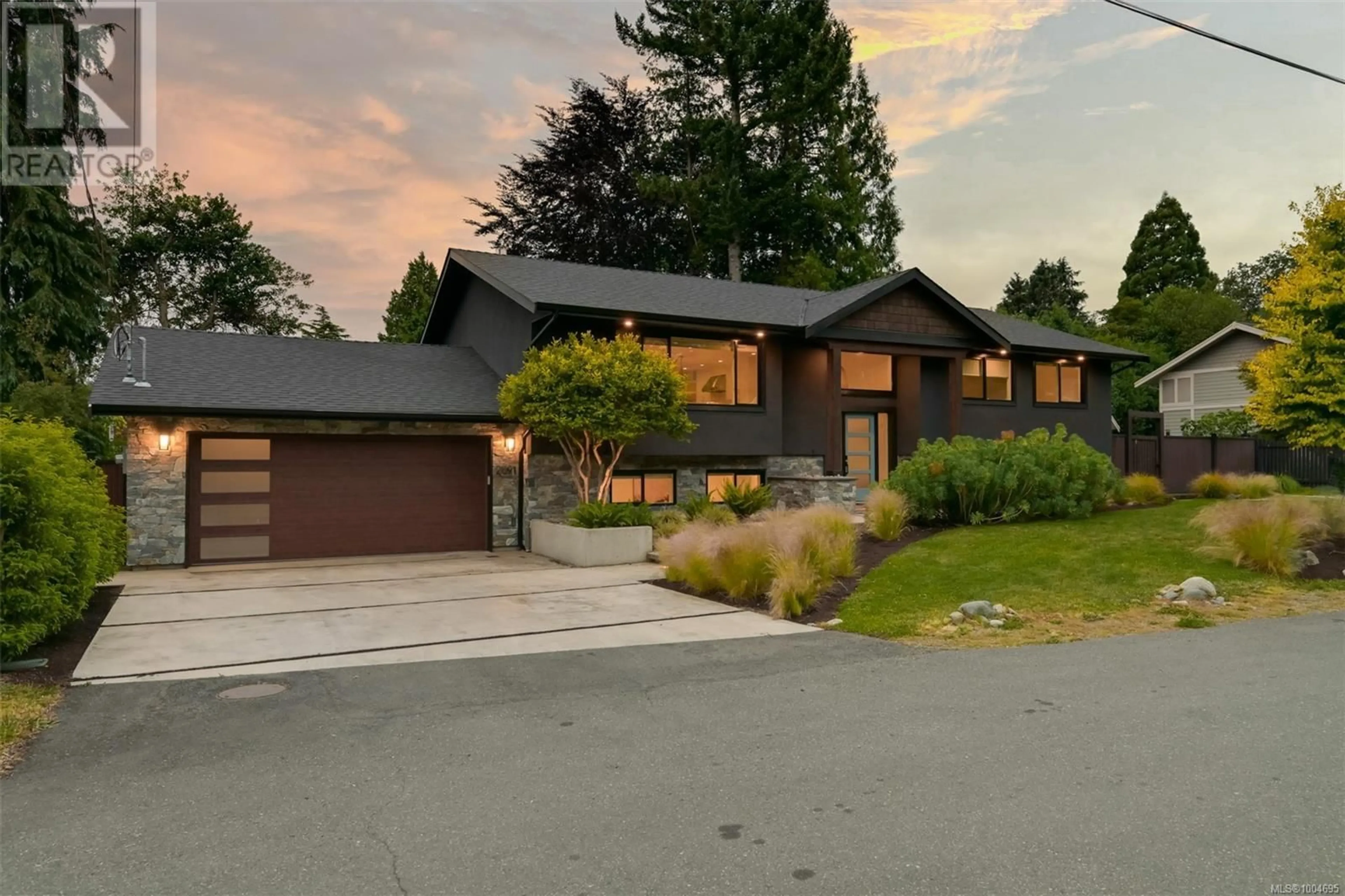 Home with brick exterior material, street for 2091 STONEHEWER PLACE, Oak Bay British Columbia V8S2Z8