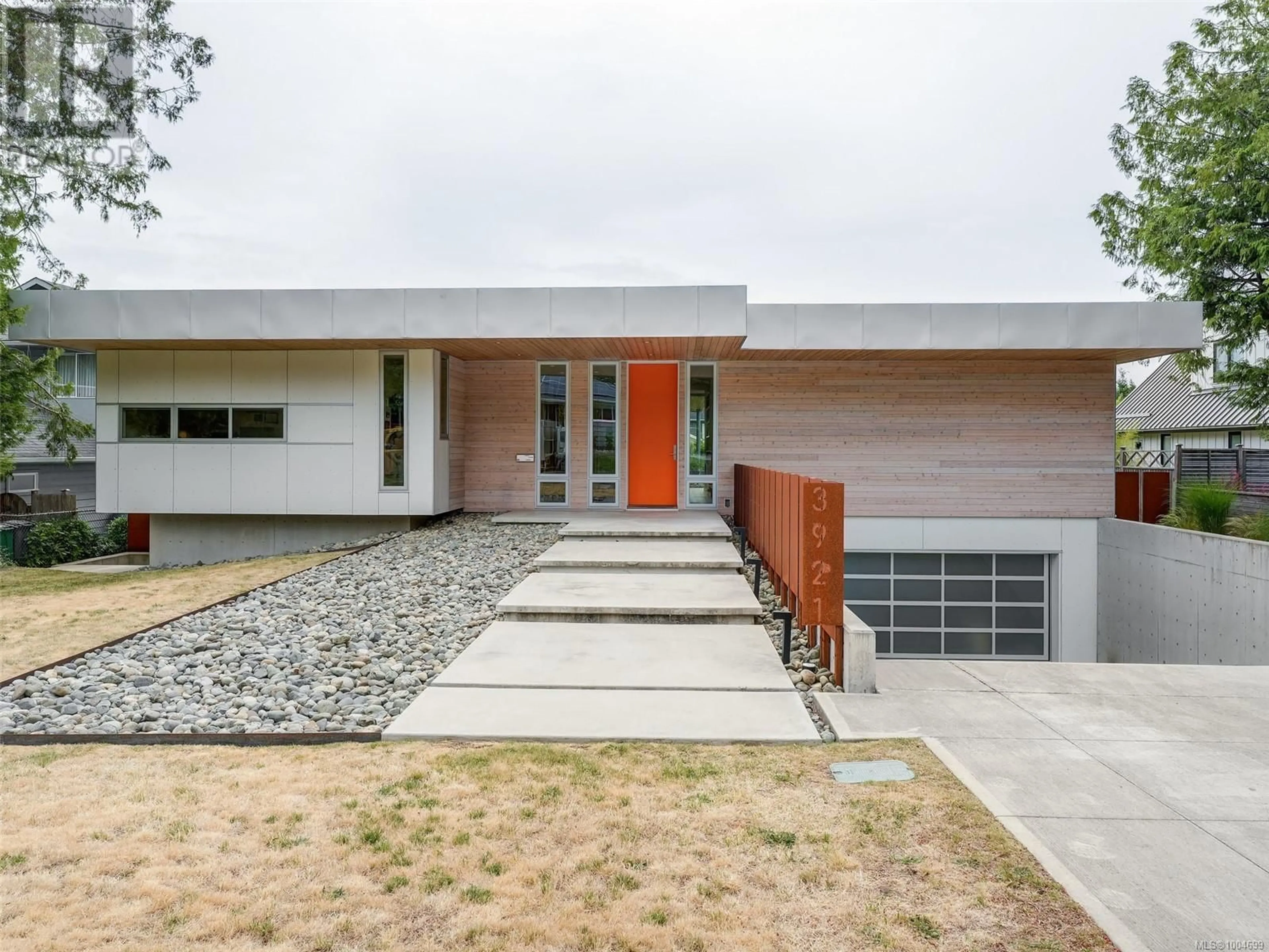 Home with brick exterior material, street for 3921 HOBBS STREET, Saanich British Columbia V8N4C8