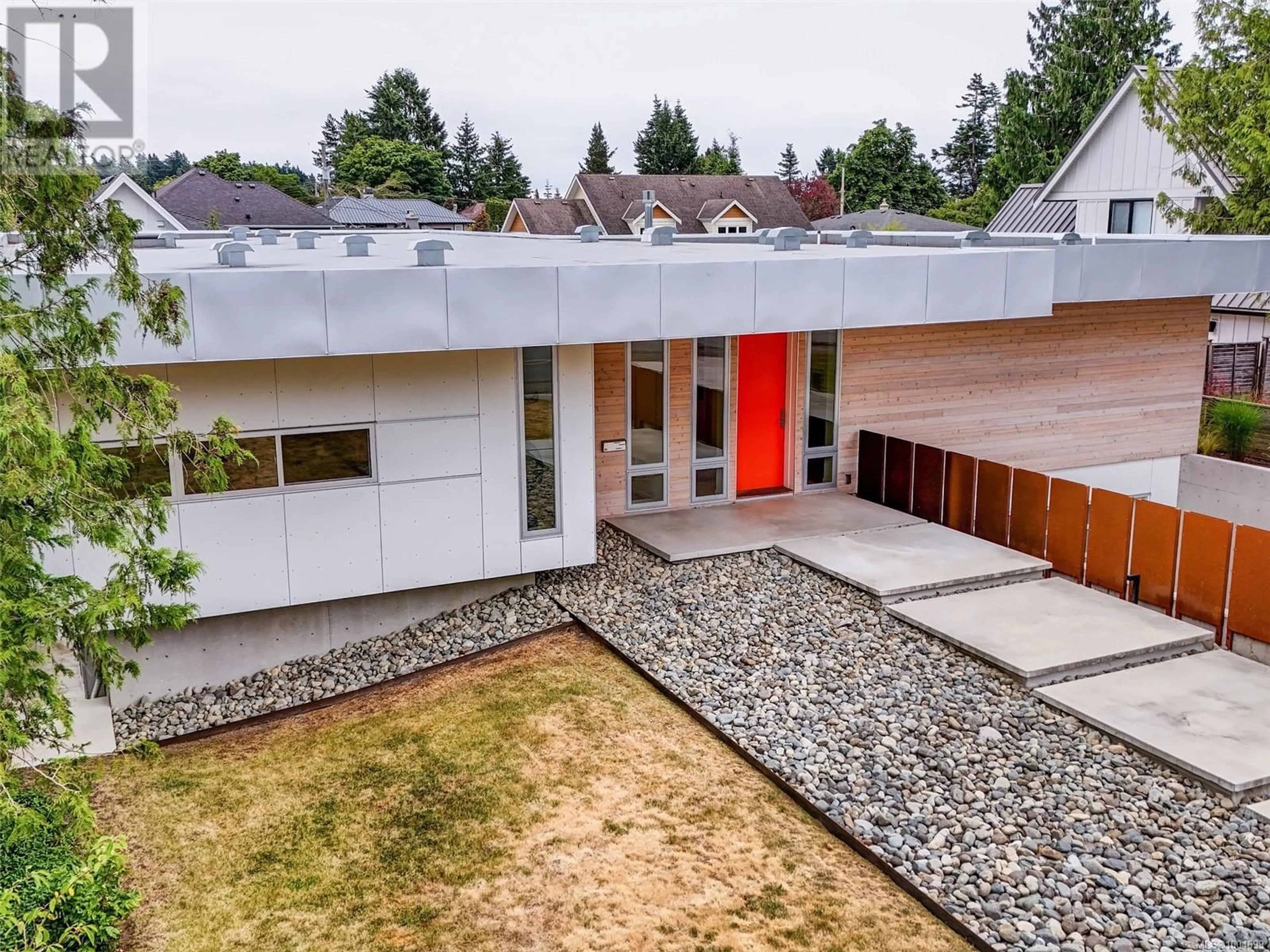 Unknown for 3921 HOBBS STREET, Saanich British Columbia V8N4C8
