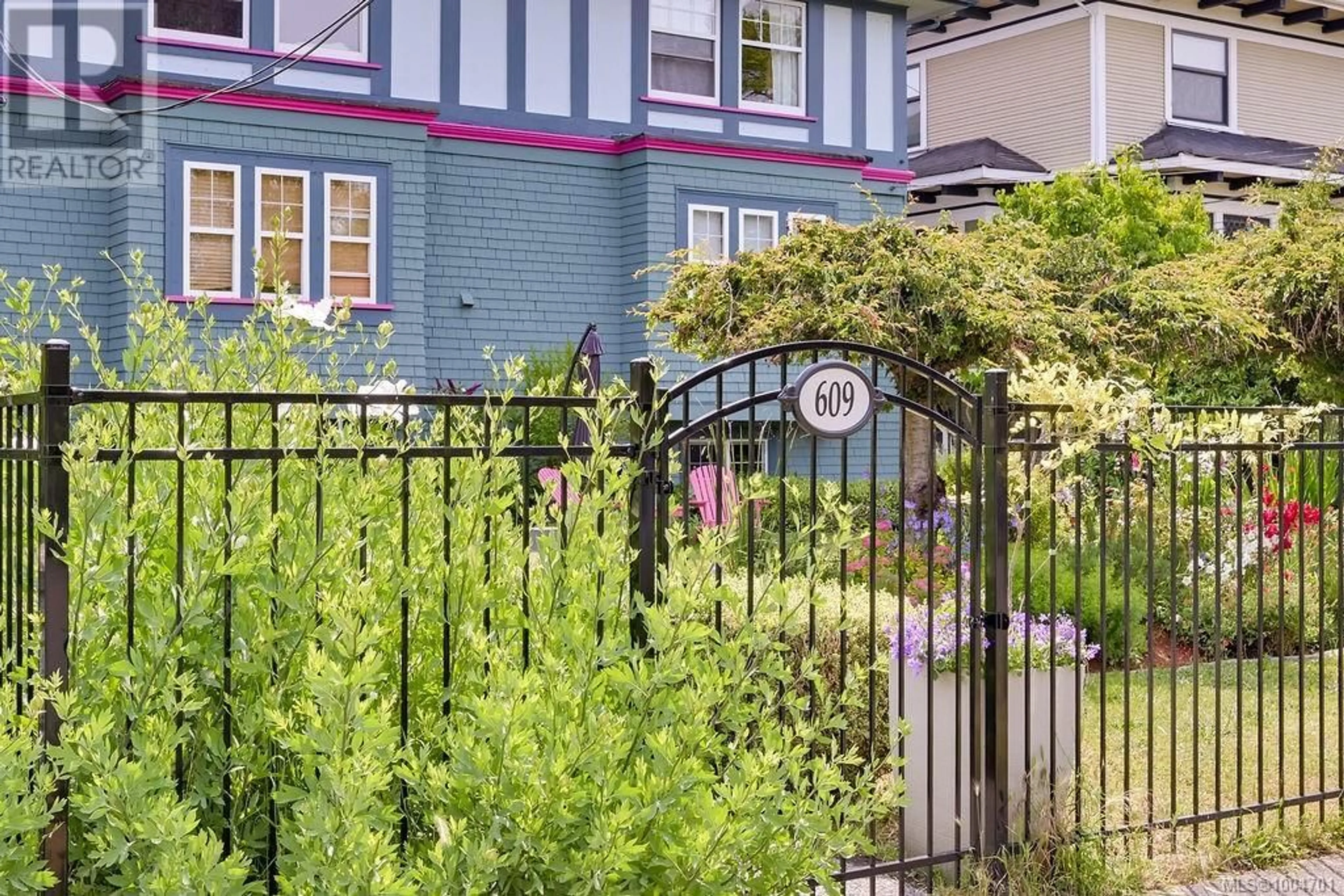 Unknown for B - 609 SU'IT STREET, Victoria British Columbia V8V4C3