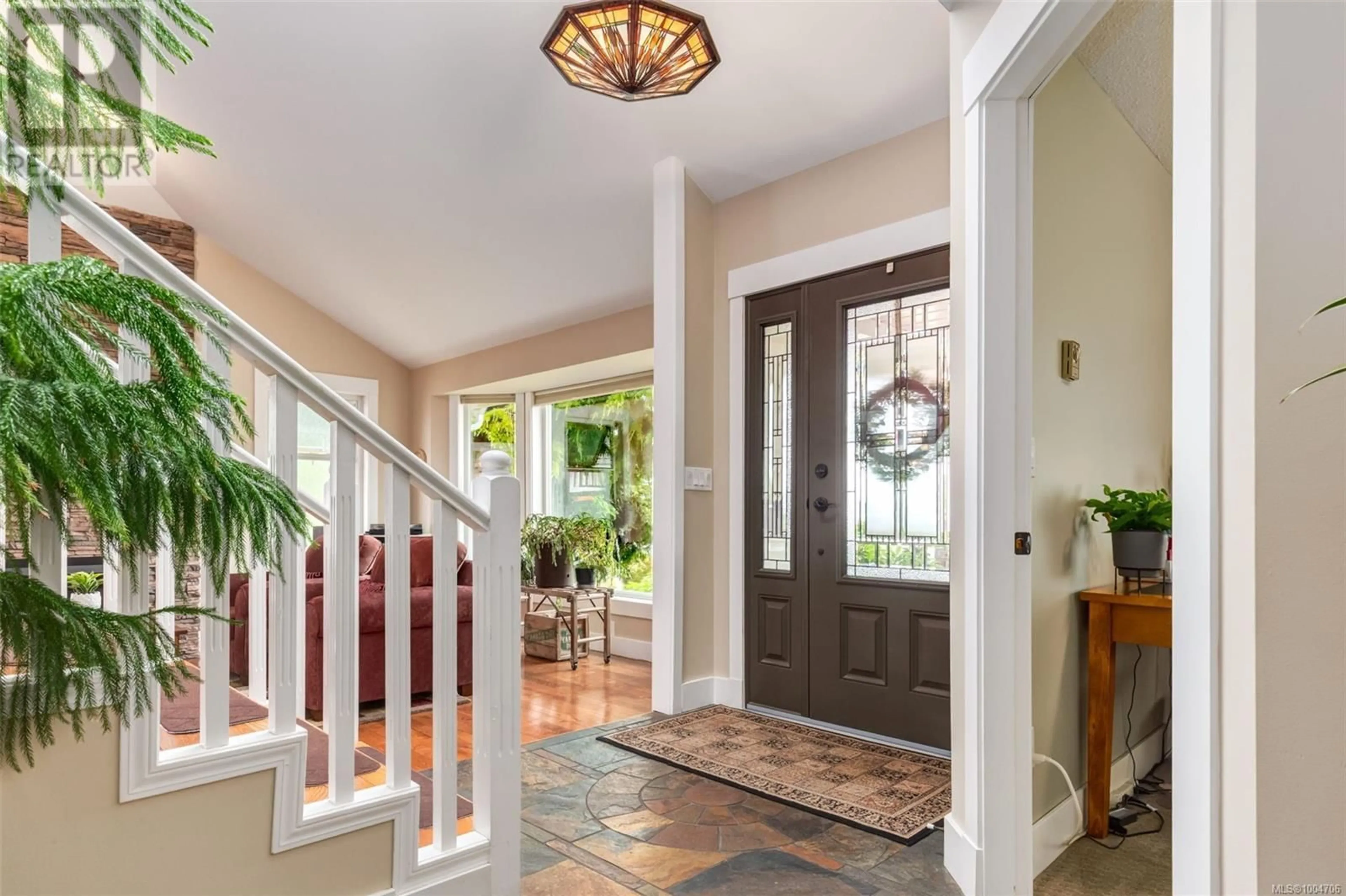 Indoor entryway for 5135 CARRIAGE DRIVE, Nanaimo British Columbia V9V1H2
