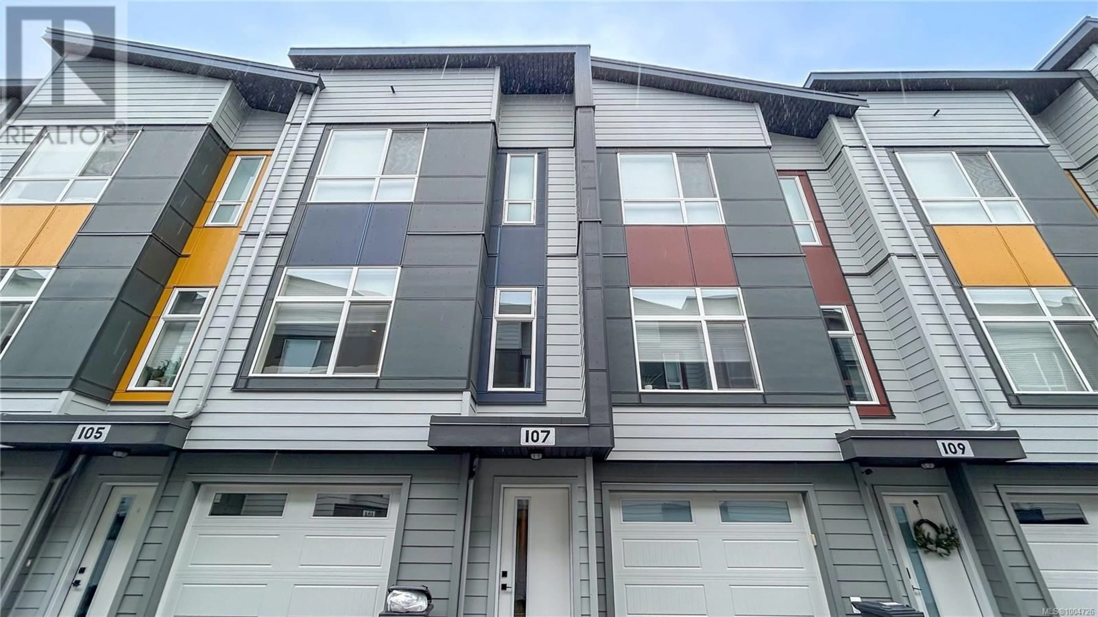 Home with vinyl exterior material, street for 107 - 2130 TRIANGLE TRAIL, Langford British Columbia V9C0R2