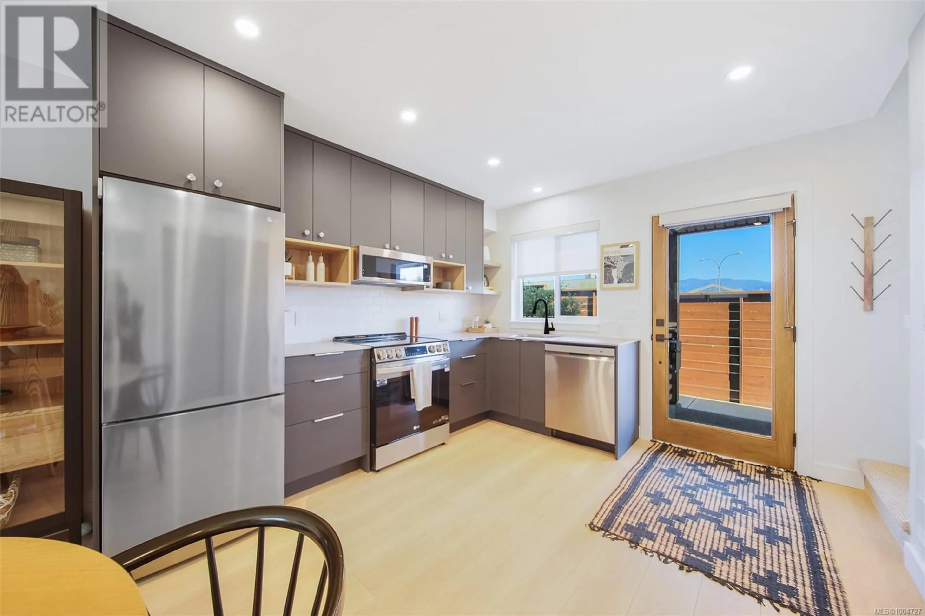 Open concept kitchen, ceramic/tile floor for 2 - 2846 4TH AVENUE, Port Alberni British Columbia V9Y2C3