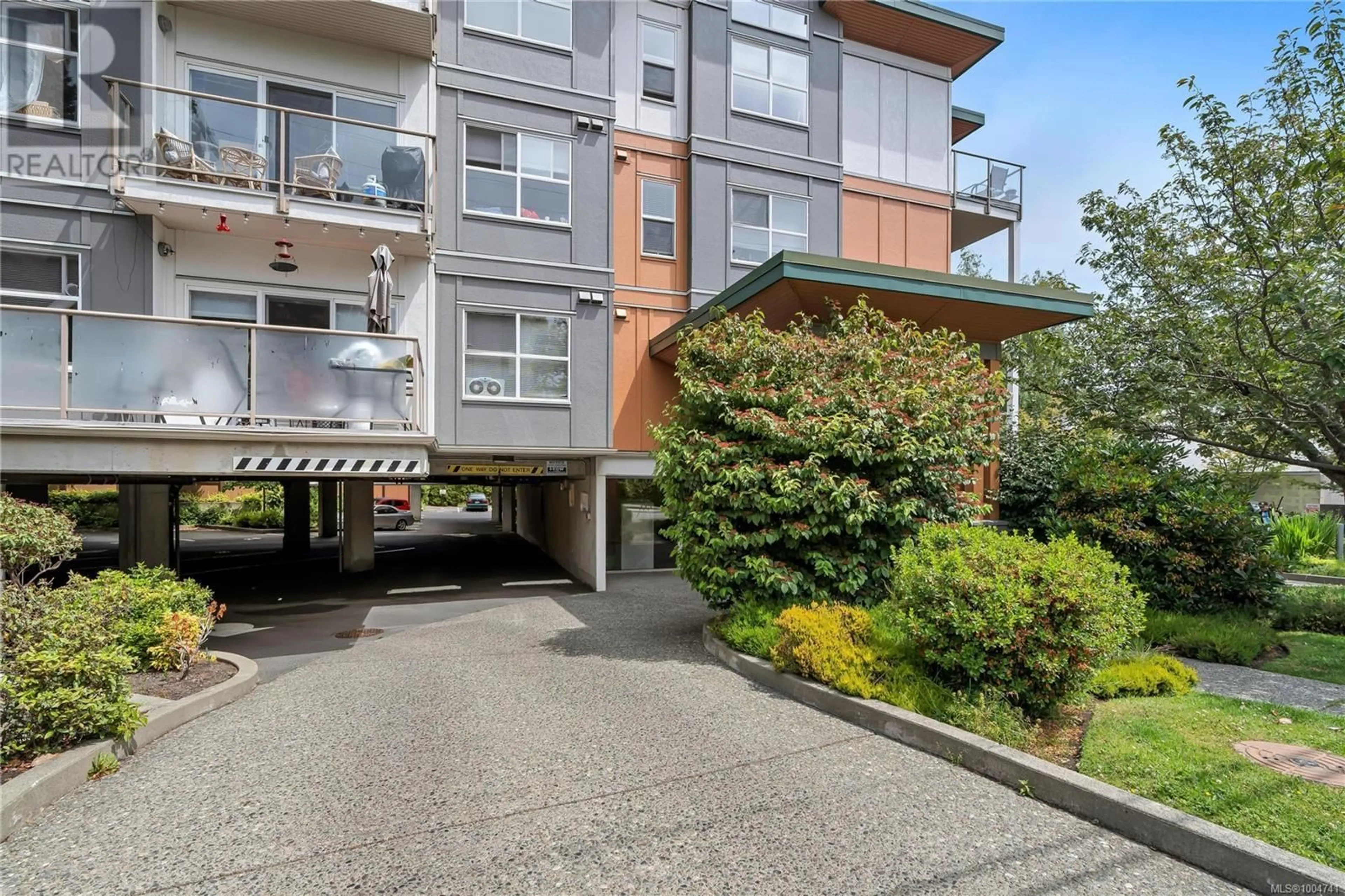 Unknown for 301 - 1550 CHURCH AVENUE, Saanich British Columbia V8P2H1