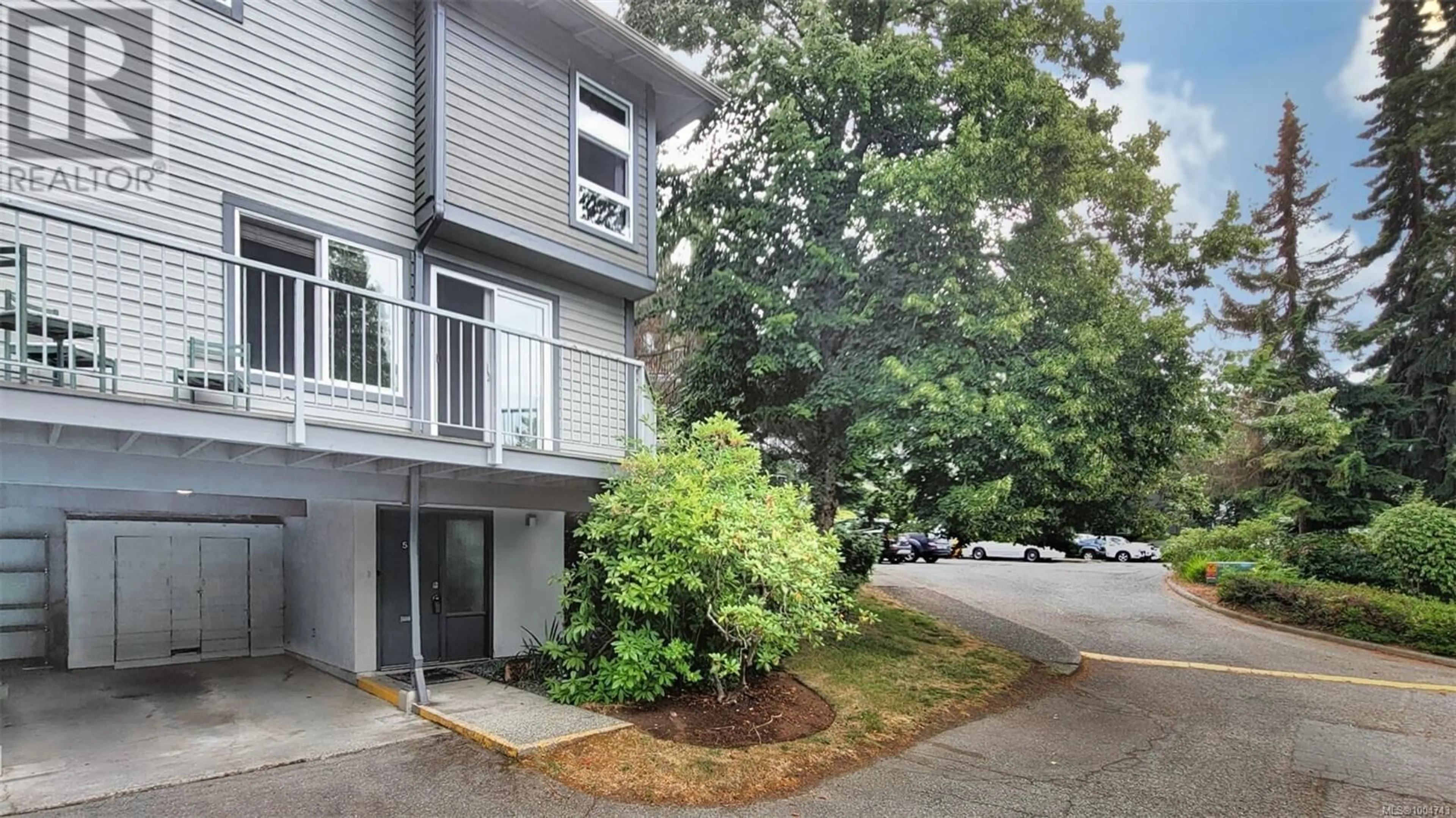 Unknown for 550 CARNATION PLACE, Saanich British Columbia V8Z6G5