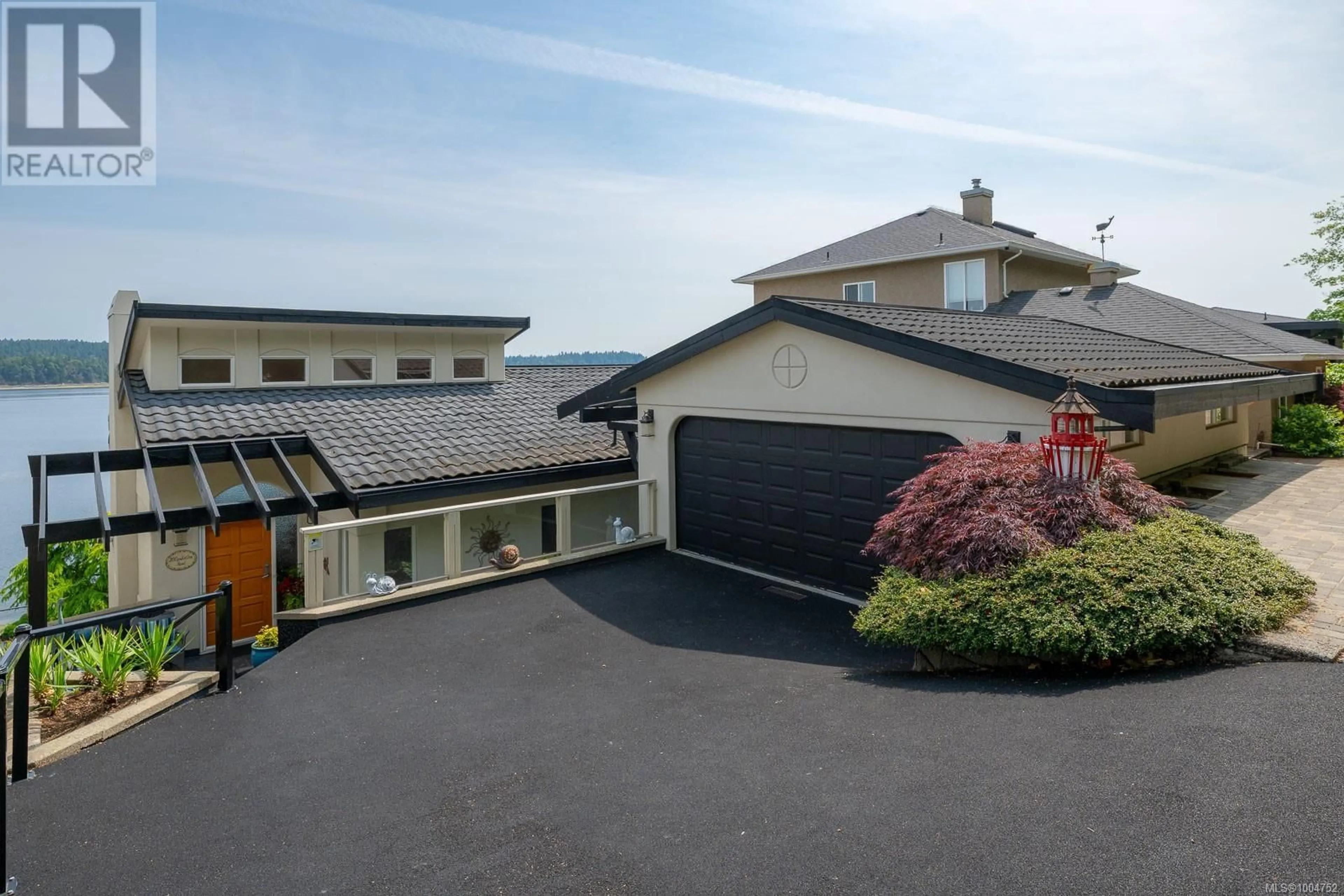 A pic from outside/outdoor area/front of a property/back of a property/a pic from drone, street for 20 - 245 OYSTER COVE ROAD, Ladysmith British Columbia V9G1A8