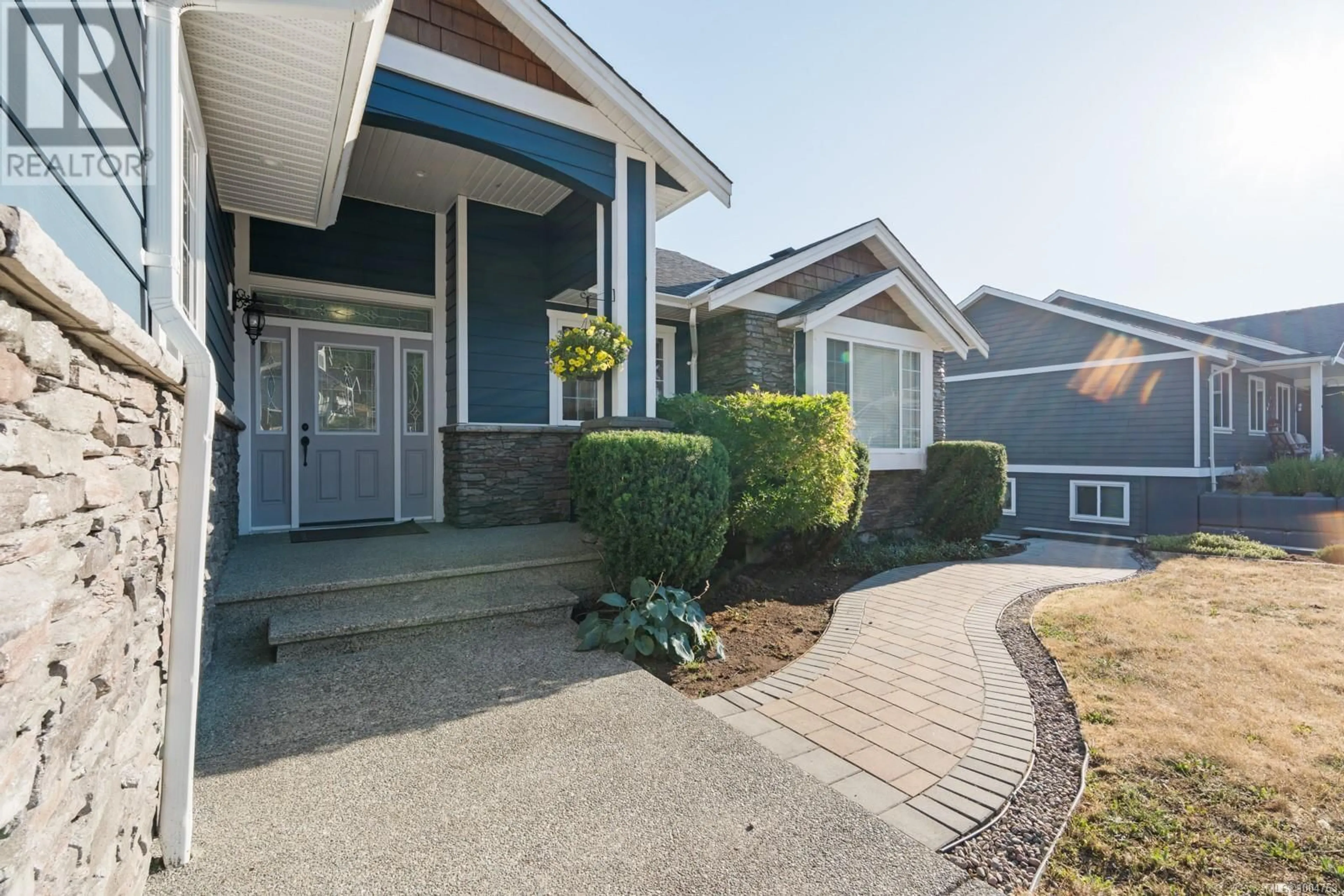 Home with vinyl exterior material, street for 112 BEECH CRESCENT, Lake Cowichan British Columbia V0R2G0