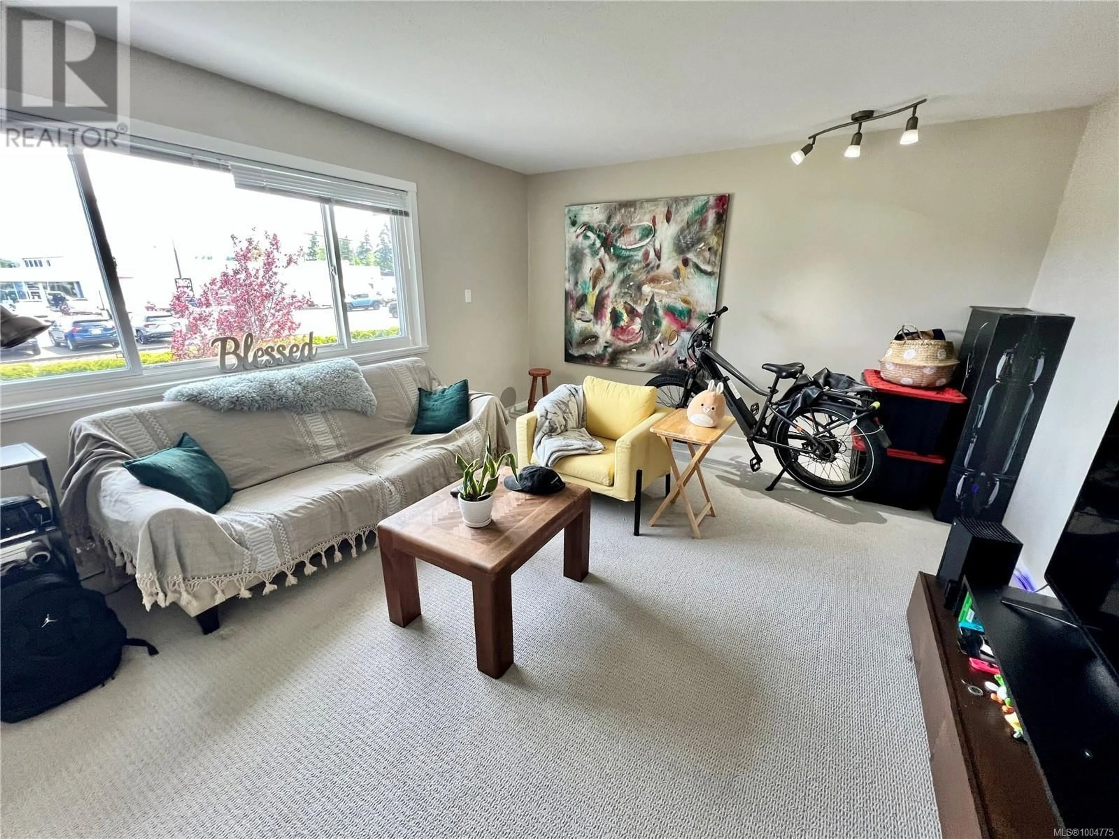 Living room with furniture, unknown for 9 - 375 21ST STREET, Courtenay British Columbia V9N2B6