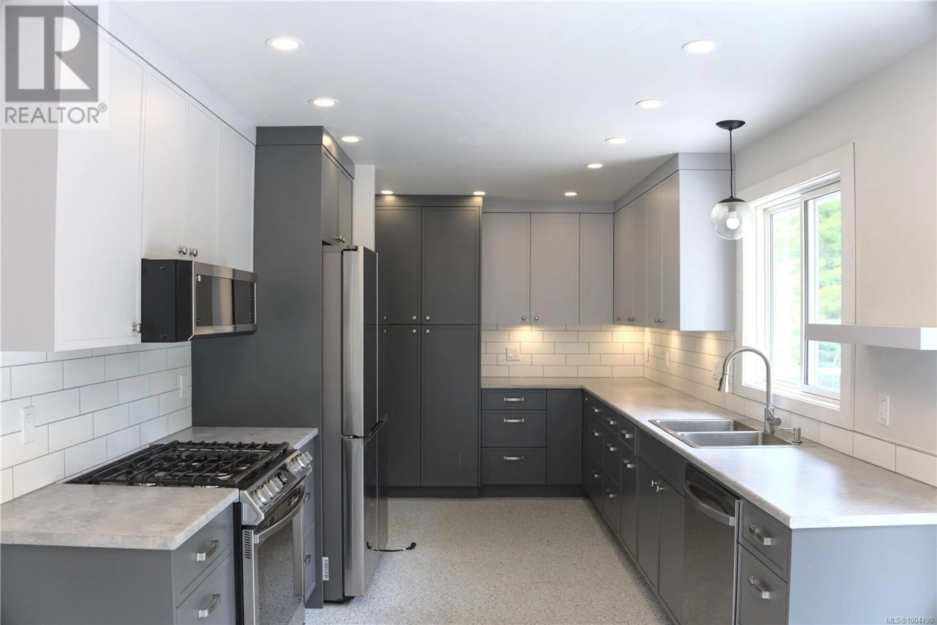 Contemporary kitchen, ceramic/tile floor for 2298 CALAIS ROAD, Duncan British Columbia V9L5V2