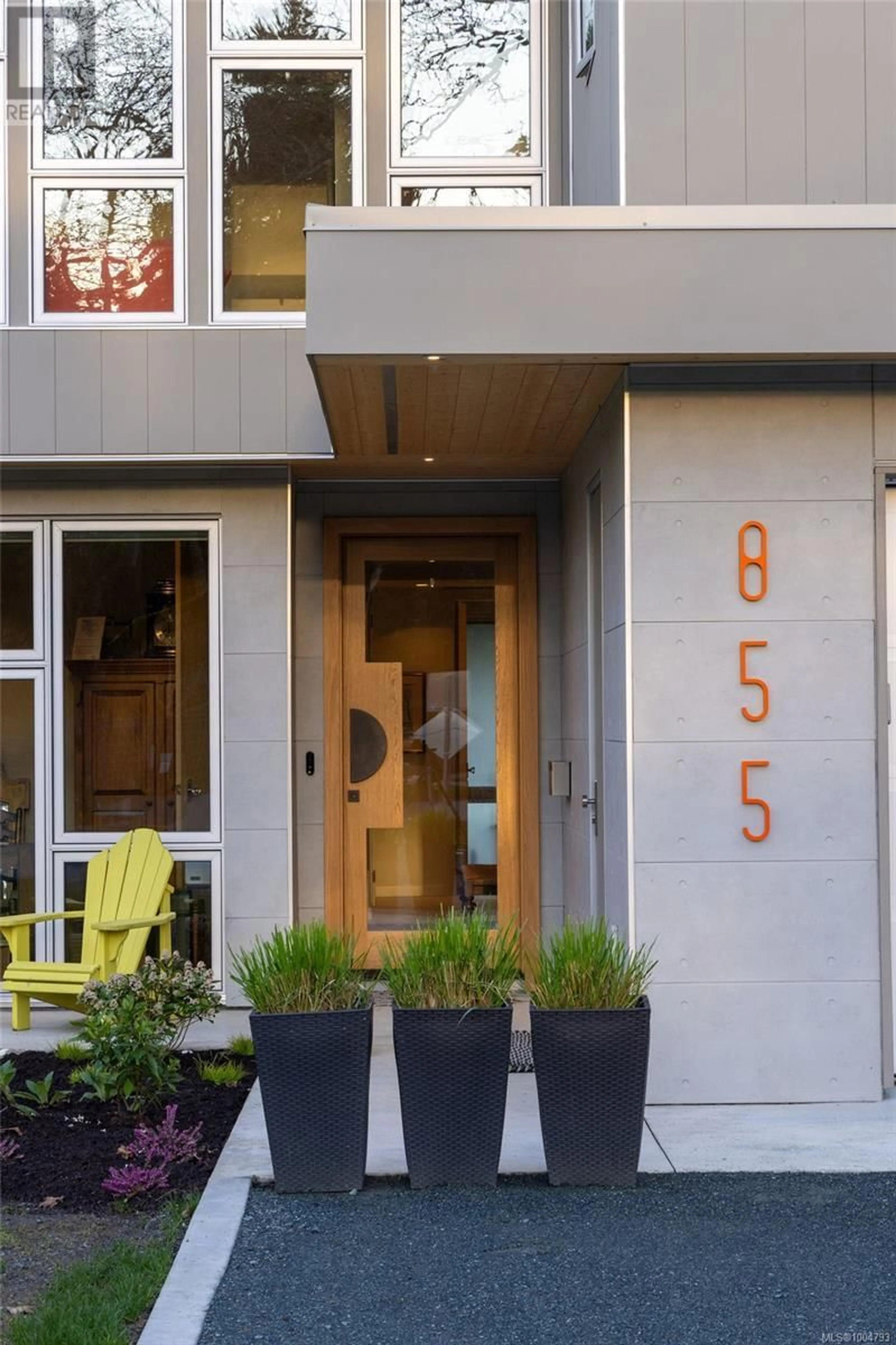 Indoor entryway for 855 RUNNYMEDE PLACE, Oak Bay British Columbia V8S2V8