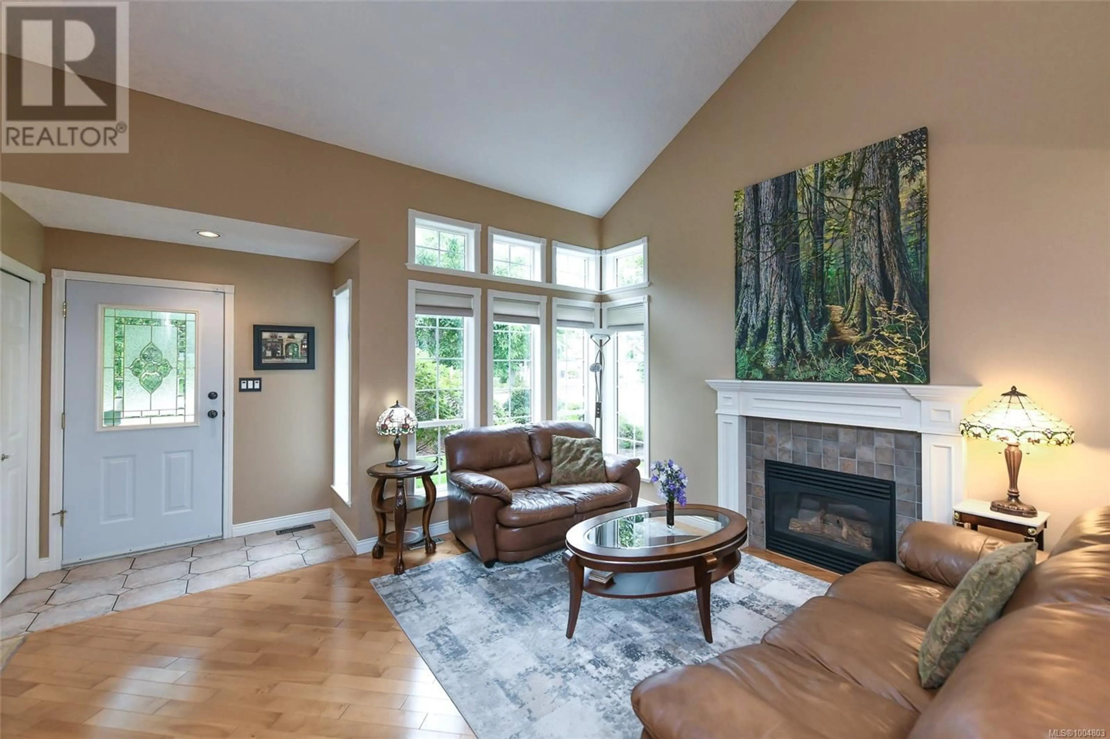 Living room with furniture, unknown for 954 MALAHAT DRIVE, Courtenay British Columbia V9W9E3