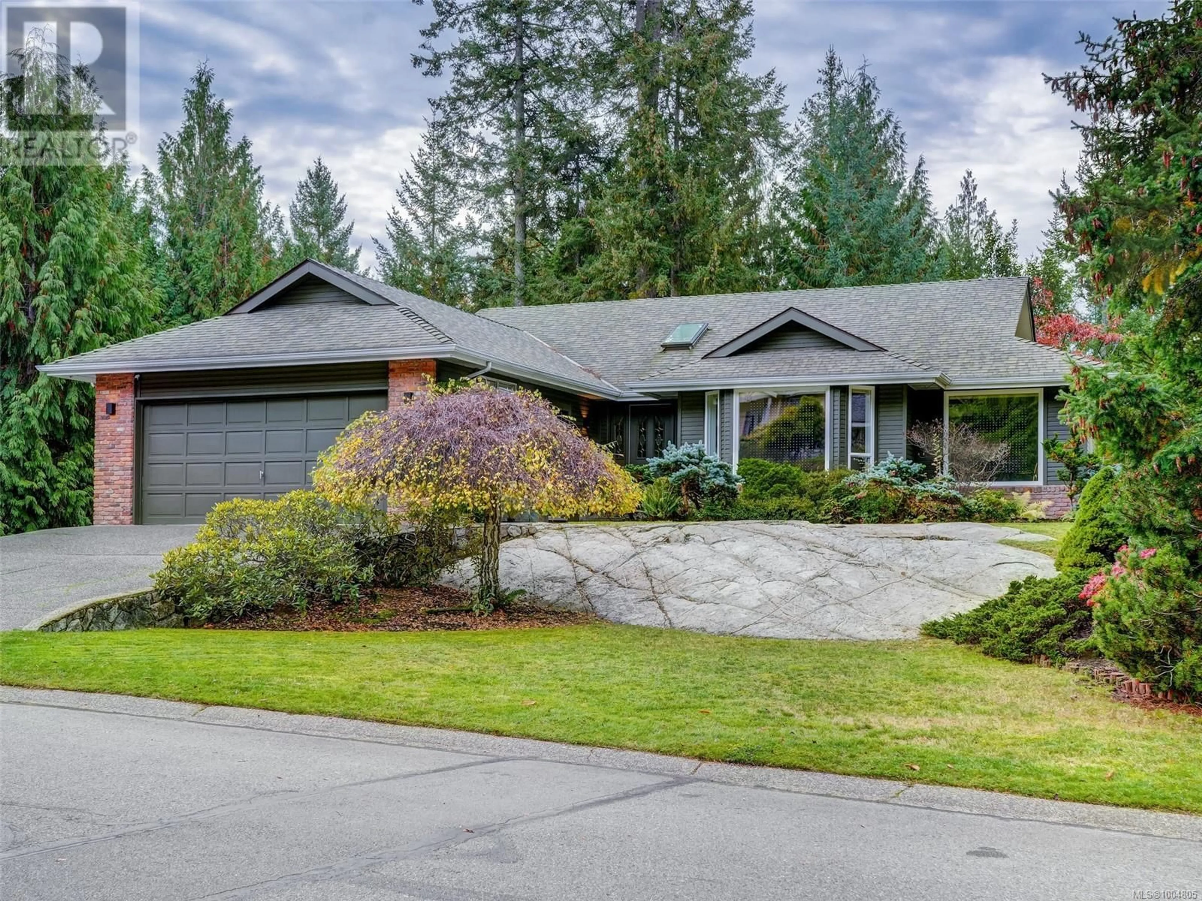 Home with vinyl exterior material, street for 8574 KINGCOME CRESCENT, North Saanich British Columbia V8L5B6