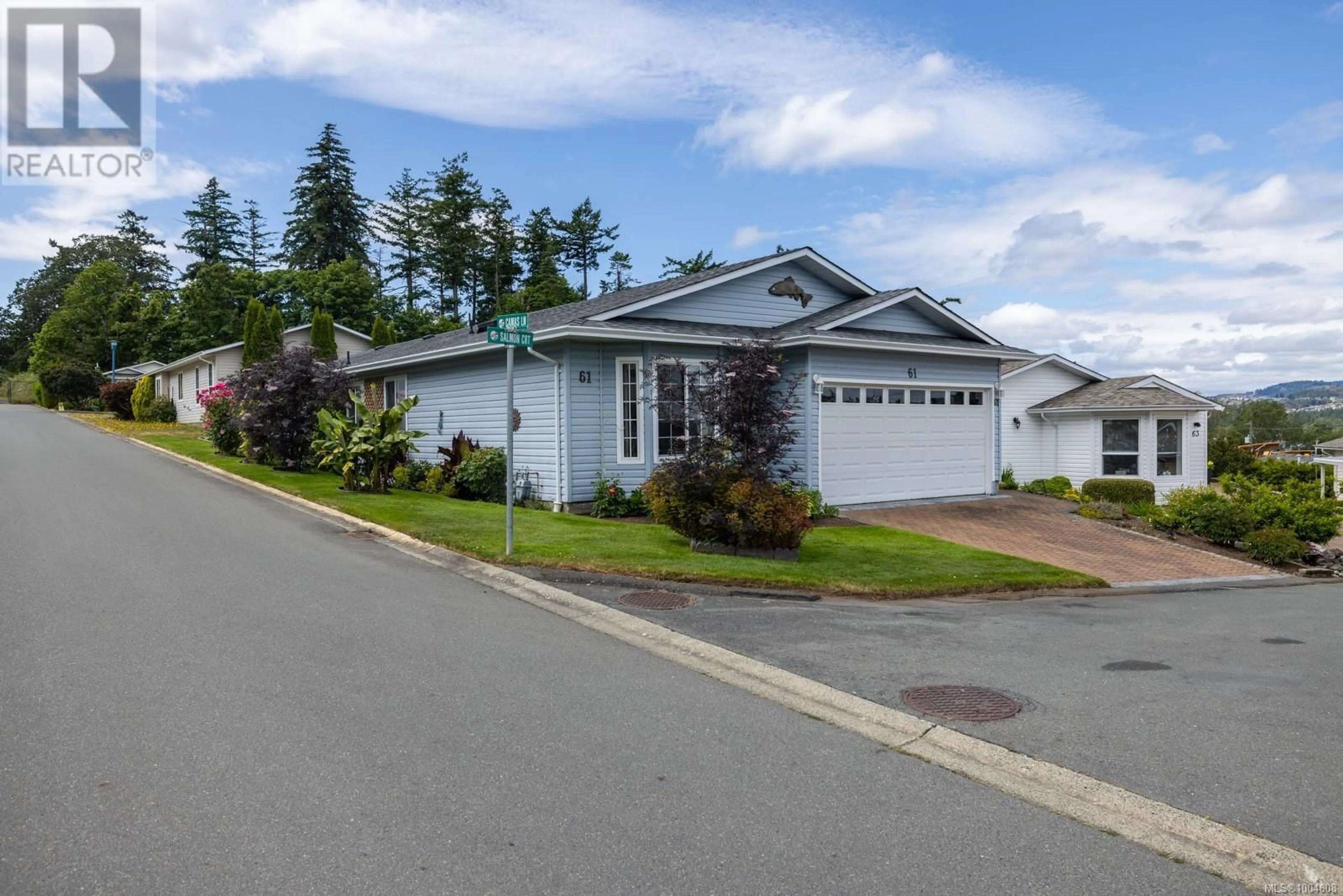 Home with vinyl exterior material, street for 61 SALMON COURT, View Royal British Columbia V9A7M2
