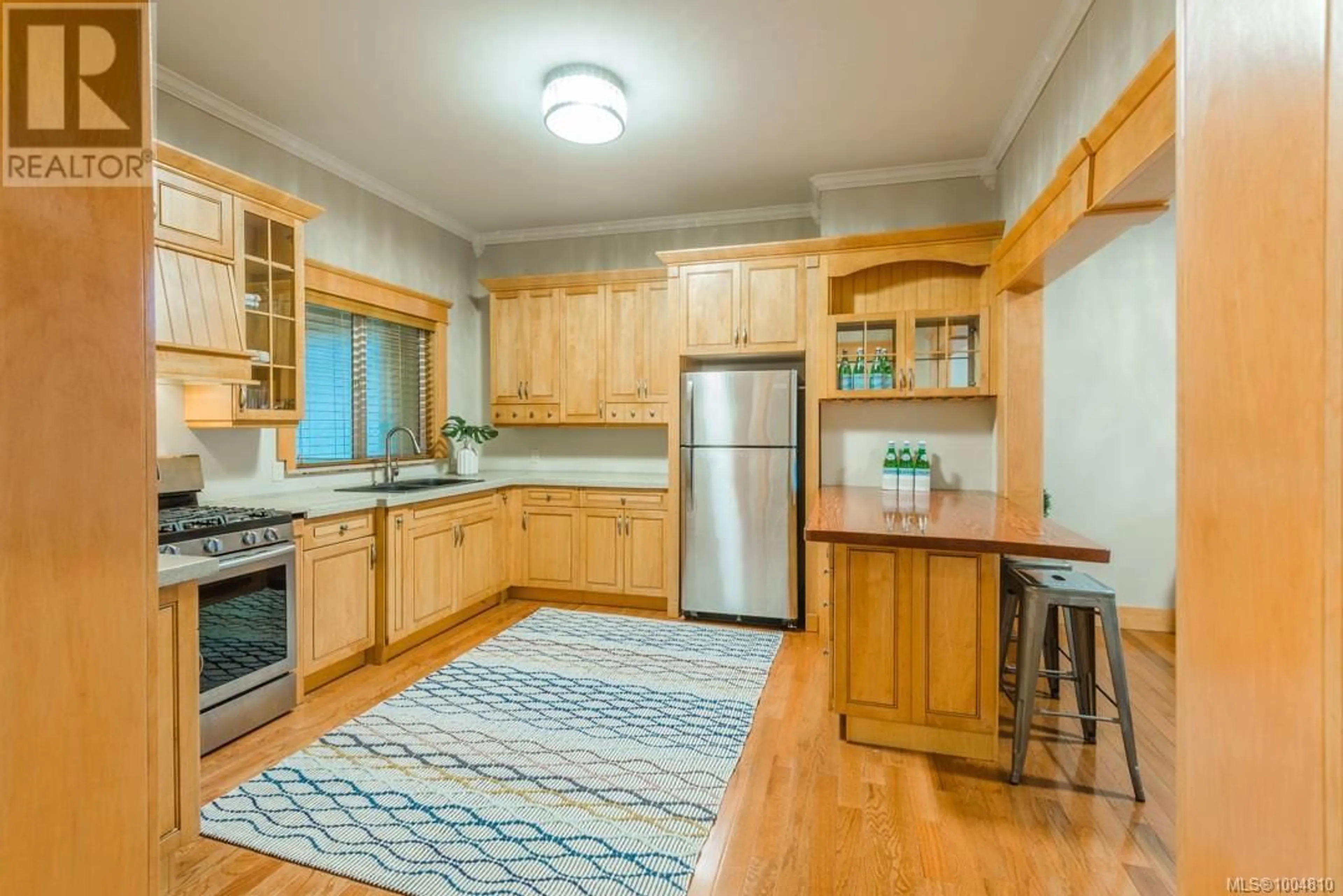 Standard kitchen, unknown for 530 FIRST AVENUE, Ladysmith British Columbia V9G1A7