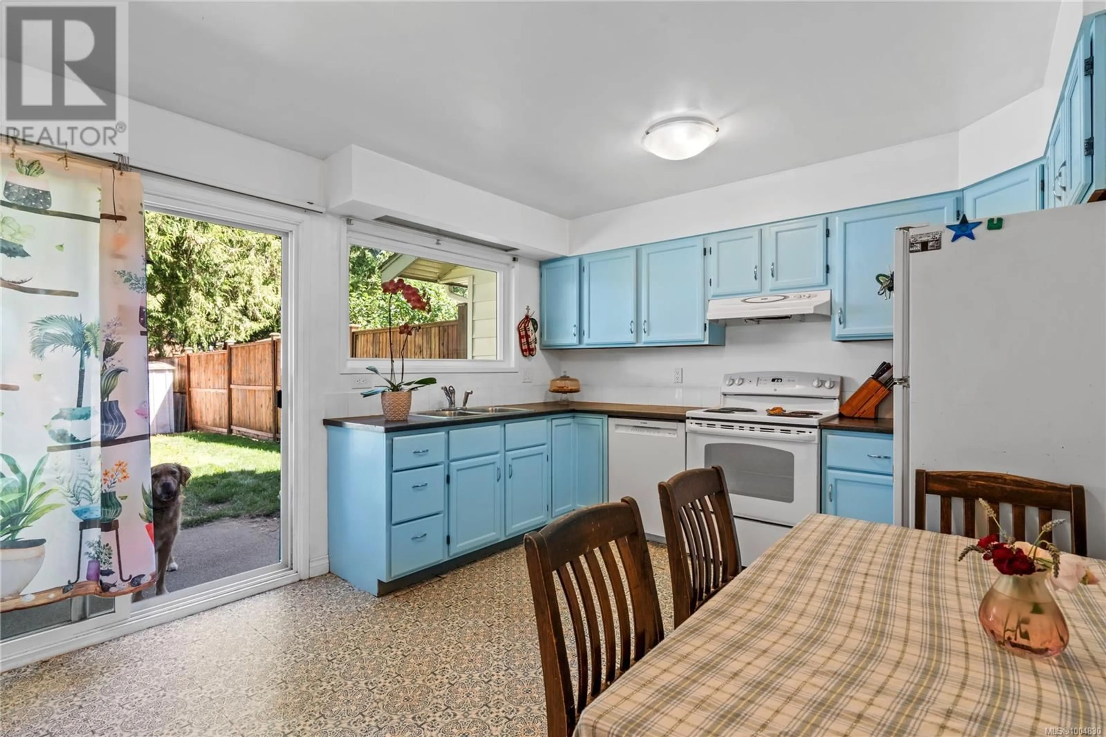 Standard kitchen, ceramic/tile floor for 2 - 630 MAPLE STREET, Qualicum Beach British Columbia V9K1J3