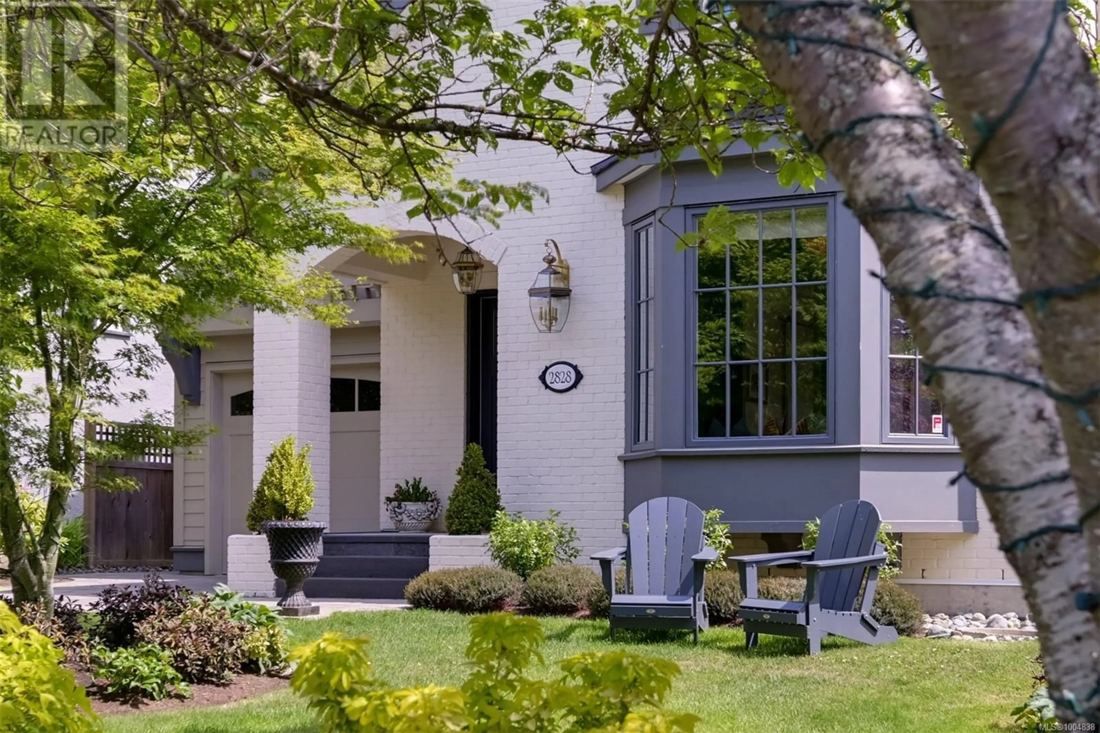 Patio, street for 2828 DUFFERIN AVENUE, Oak Bay British Columbia V8R3L7
