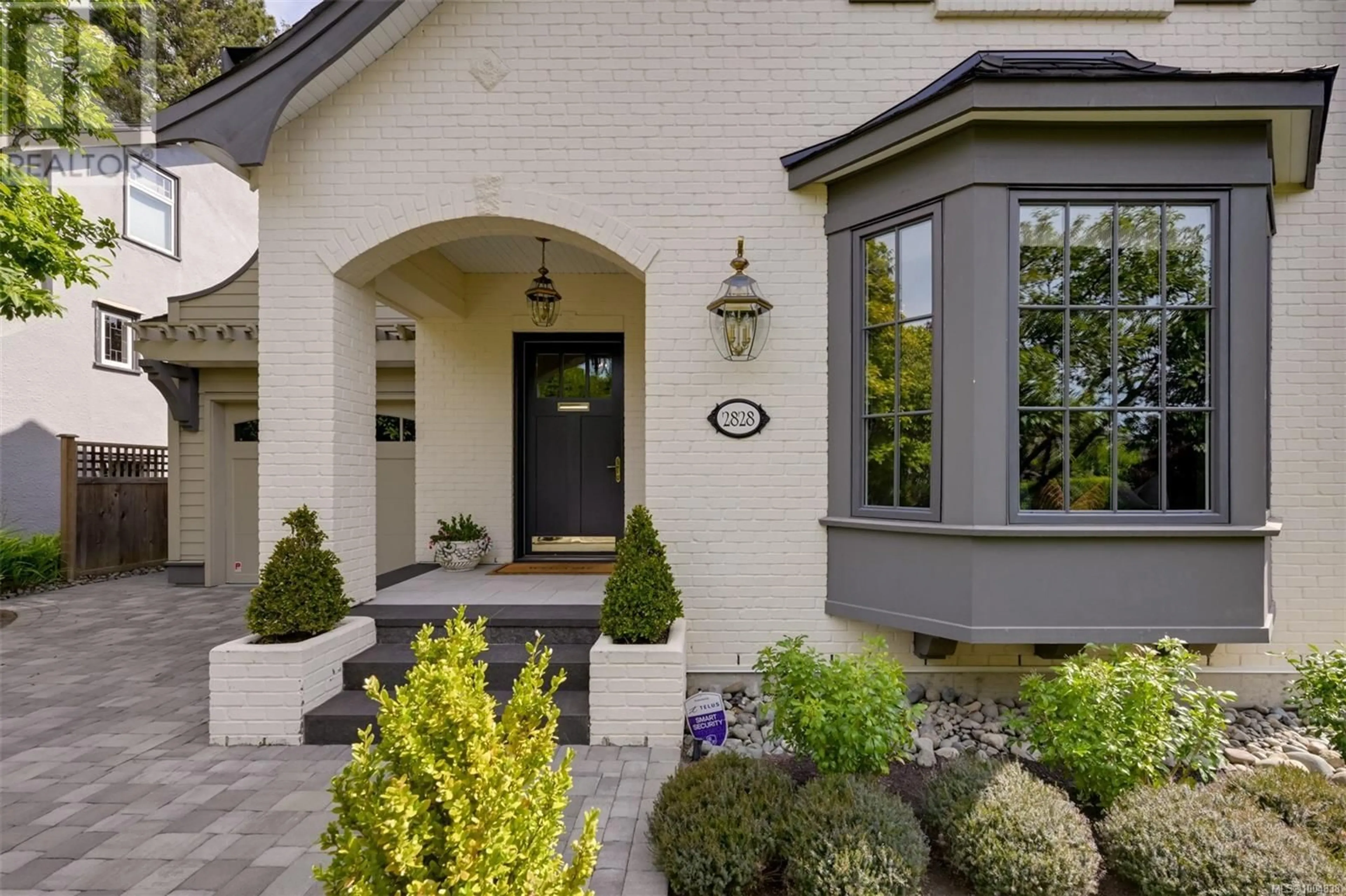 Home with brick exterior material, street for 2828 DUFFERIN AVENUE, Oak Bay British Columbia V8R3L7