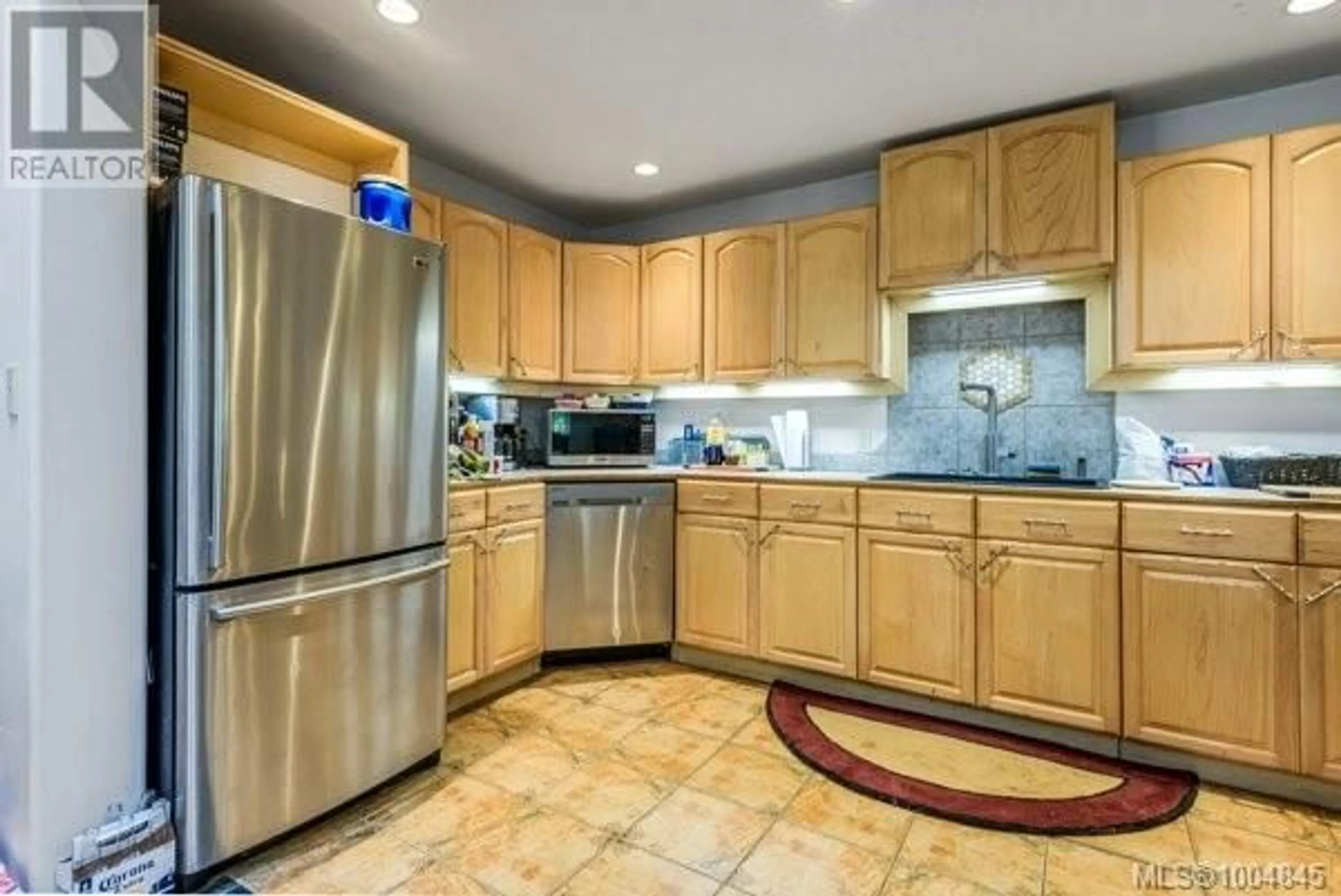 Standard kitchen, ceramic/tile floor for 2524 MACAULAY ROAD, Black Creek British Columbia V9J1B5