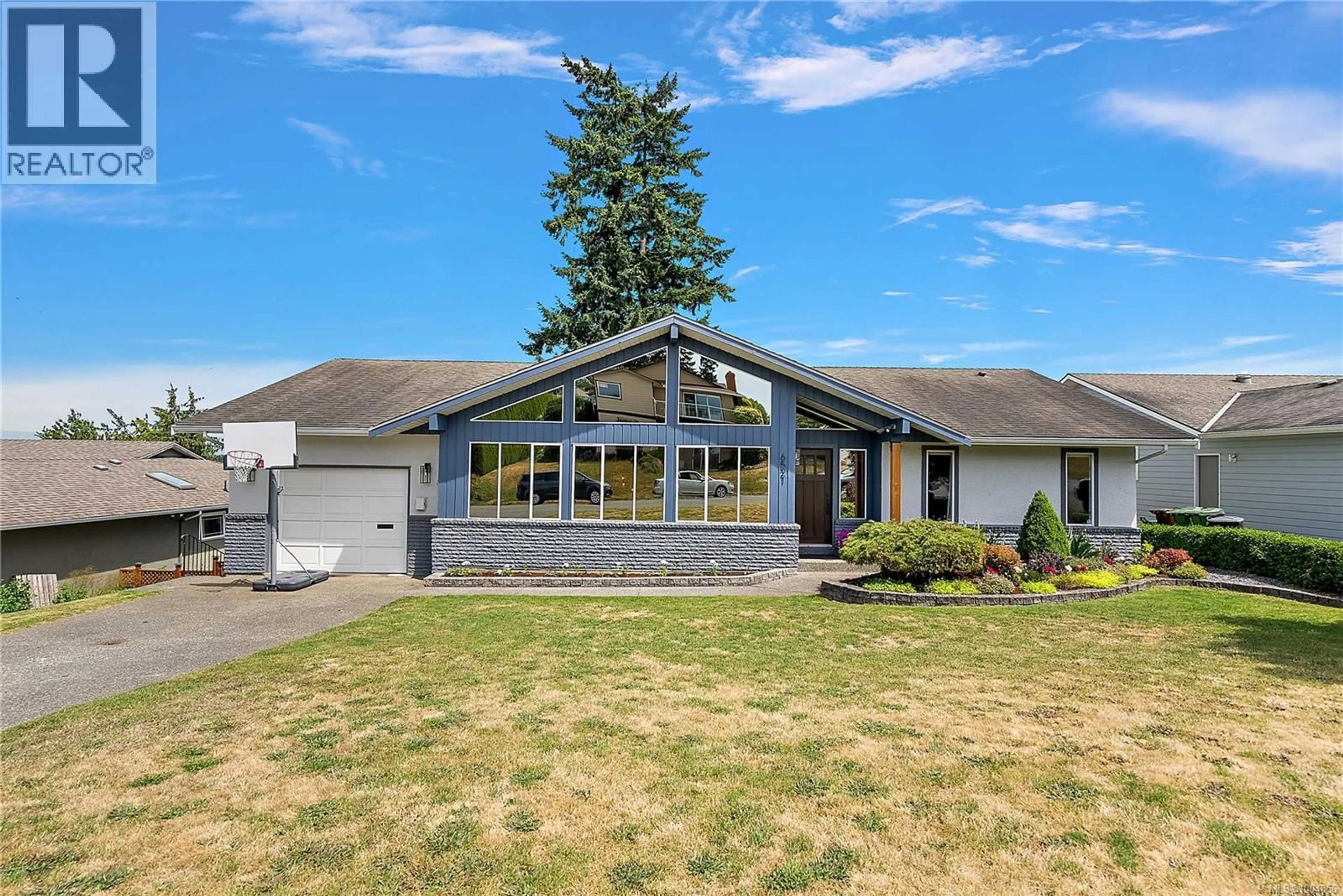 Home with vinyl exterior material, unknown for 6521 BELLA VISTA DRIVE, Central Saanich British Columbia V8Z6Y4